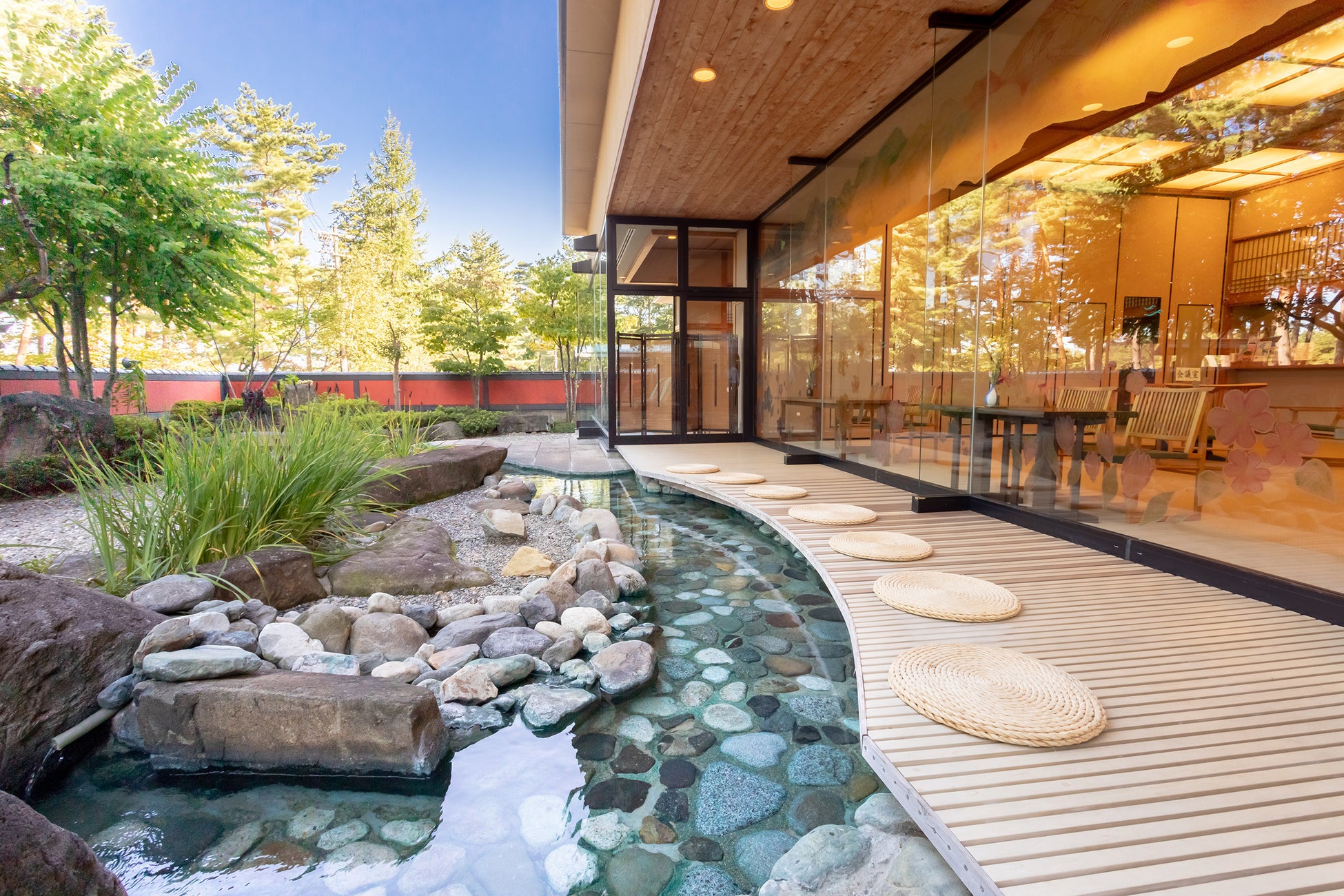 【JAF広島】ニッポンが全部詰まった広島・宮島・岩国の欲張り旅へ 「広島・宮島・岩国地方お出かけスタンプラリー」に協力！