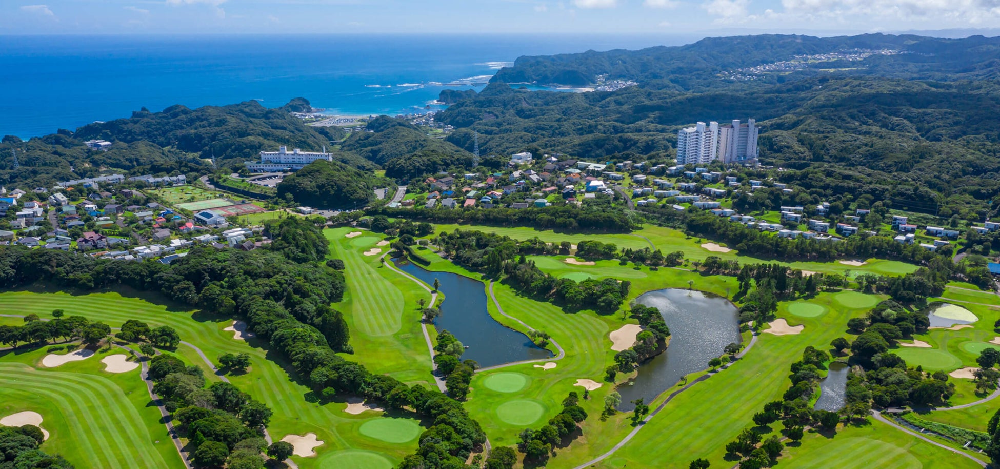 ダブルツリーbyヒルトン大阪城「リバーサイド・クリスマス」をテーマに館内装飾や限定メニュー開始