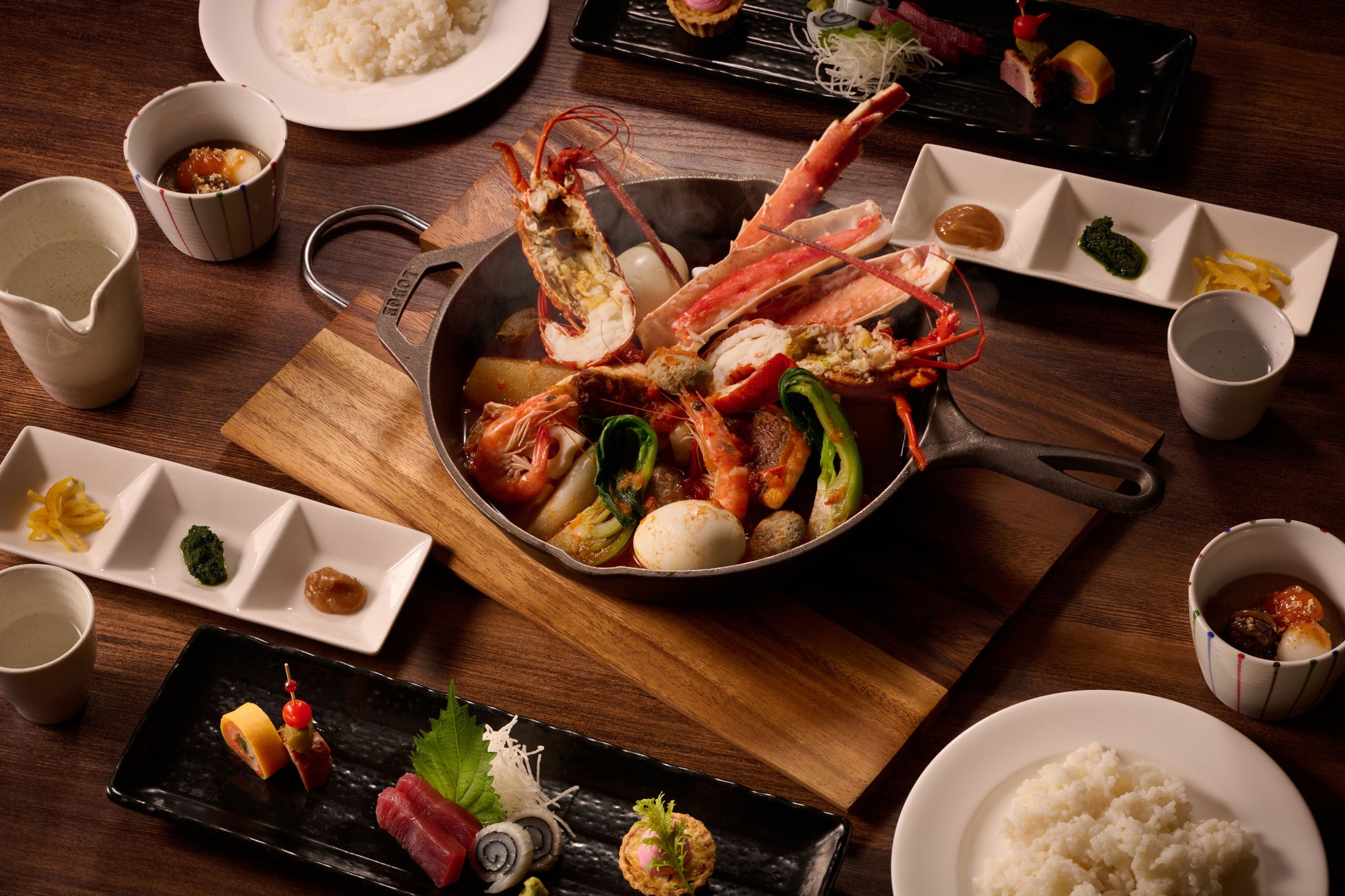 沖縄都市モノレール株式会社、沖縄JTB株式会社、株式会社JTBコミュニケーションデザイン、沿線の寿司店をゆいレールでめぐる新体験