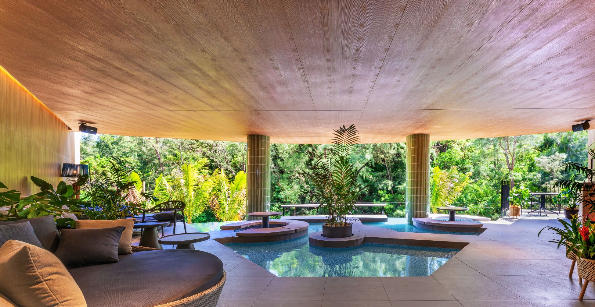 【沖縄】日本一早い桜に出会う「Yanbaru Sakura Journey 2026」を開催　TWIN-LINE HOTEL YANBARU OKINAWA JAPAN