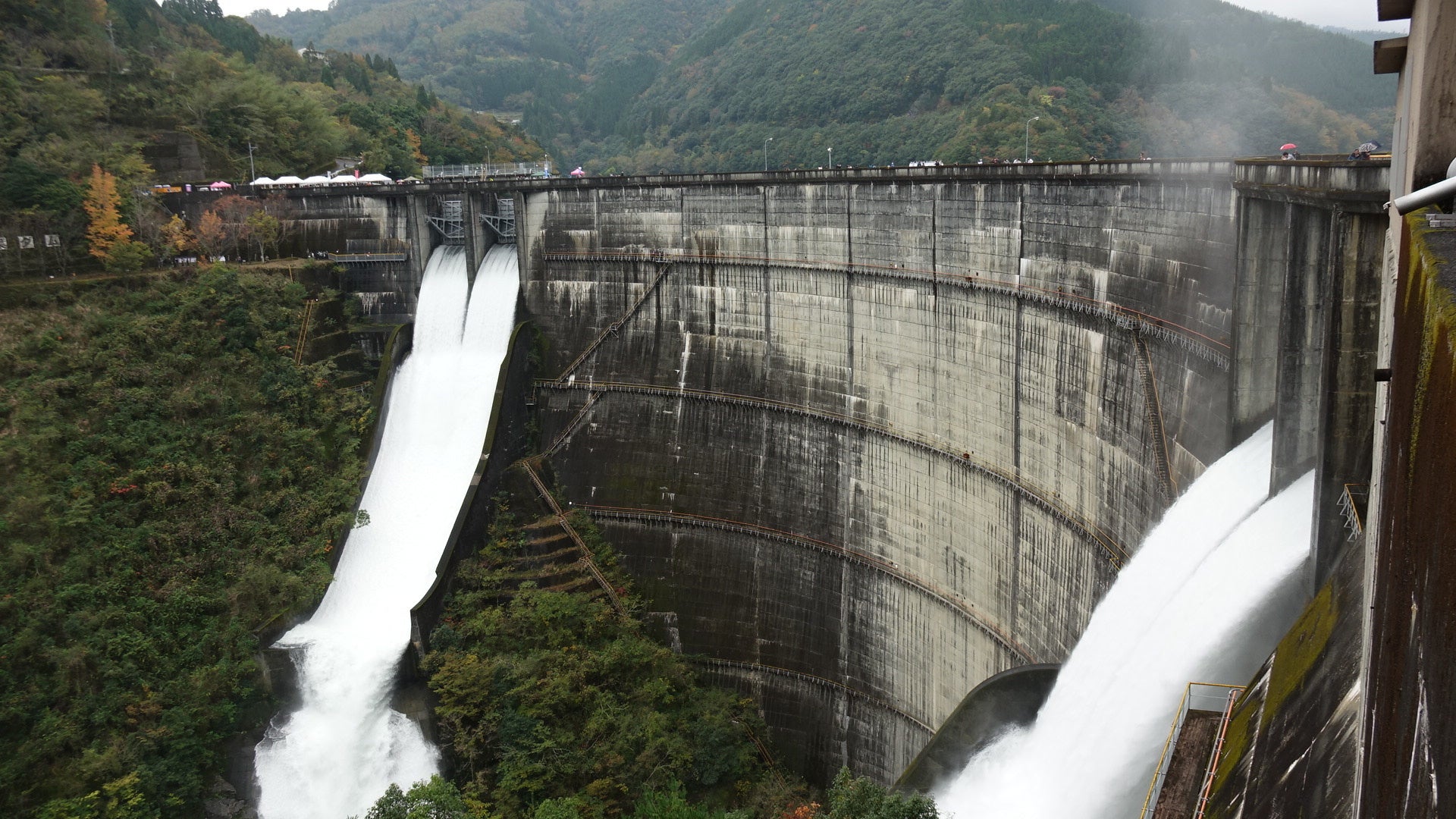 ダムの「閣下」に会いに行こう！上椎葉ダムでの観光放流（点検放流）を11月15日（土）開催！！