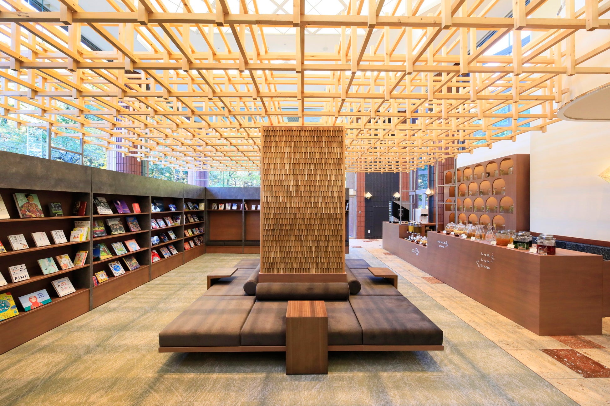 埼玉県内のおふろcafe や玉川温泉、武甲温泉、オーパーク等で、11月14日「埼玉県民の日」割引を実施。お子さま入館が無料または100円に！