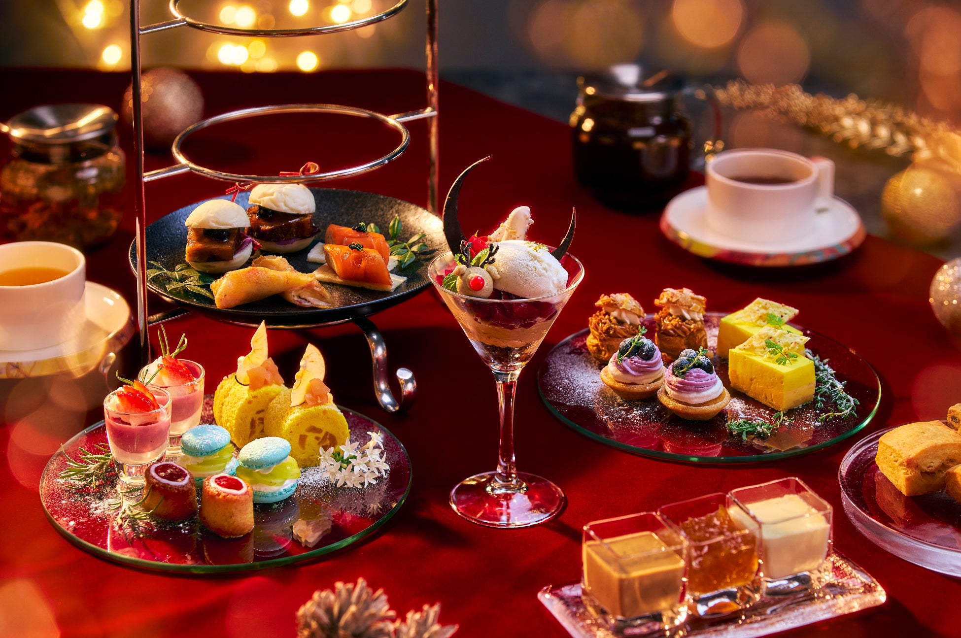 【大阪マリオット都ホテル】煌めくホリデーシーズンを彩る「クリスマス アフタヌーンティー」が12/1より登場