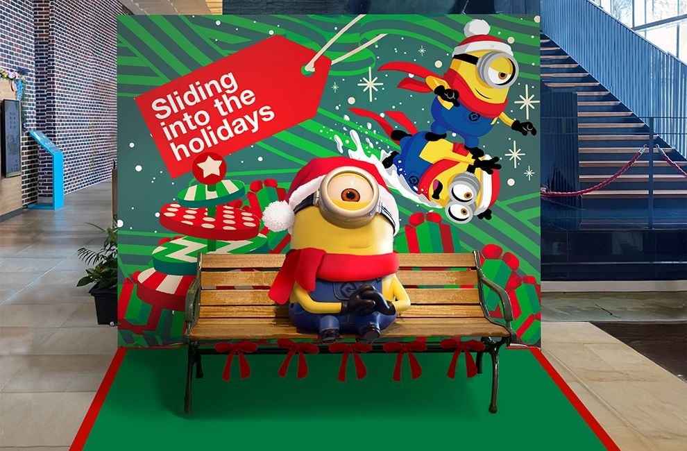 ユニバーサル・スタジオ・ジャパンのオフィシャルホテル「ホテル ユニバーサル ポート」「ホテル ユニバーサル ポート ヴィータ」にてパークの人気者、ミニオンたちがクリスマスの装い