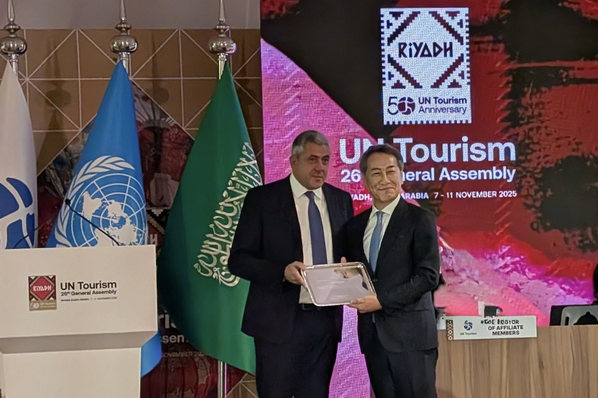 南国沖縄の海辺で過ごすクリスマス 万座ビーチリゾートで心温まるスペシャルなイベントを開催