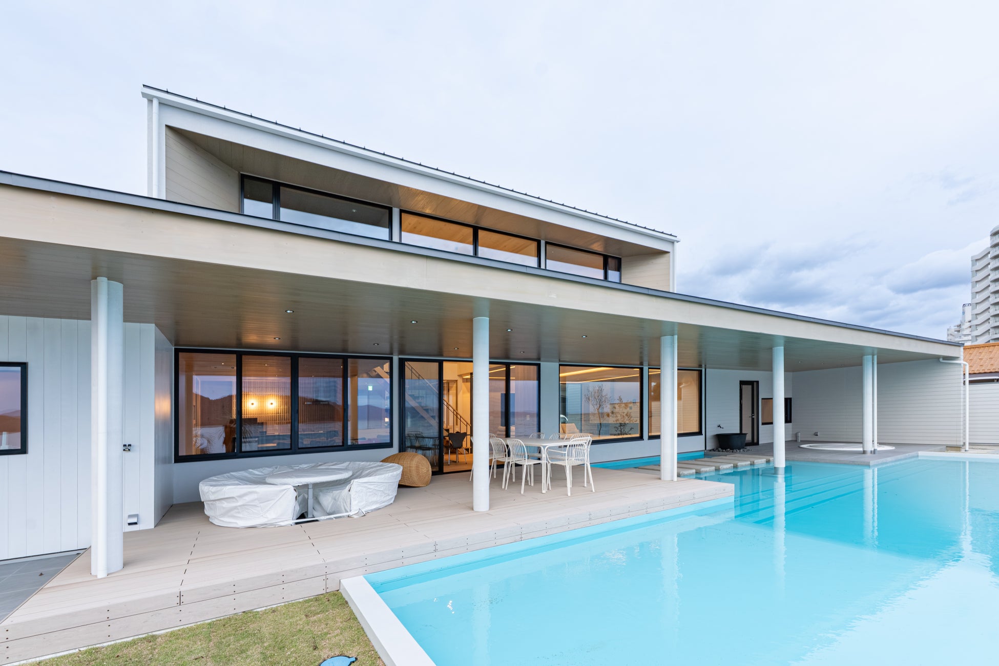 ホテルランドリーに、衣類にやさしく電力消費を抑えるヒートポンプ乾燥機を採用していただきました【東京ベイ潮見プリンスホテル 導入事例】