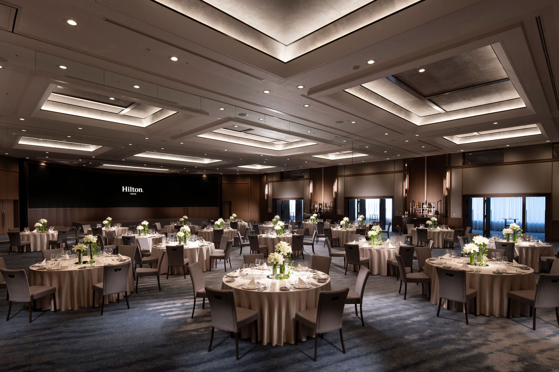 九州にゆかりのあるアーティストによるライブペインティング/ザ ロイヤルパーク キャンバス 福岡中洲