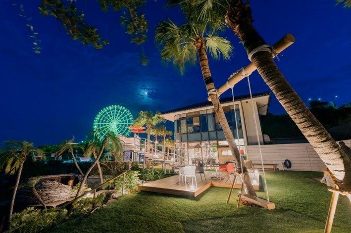 愛されるディズニーのクリスマスの伝統とともに、20周年のパーティーが11月14日（金）からさらに盛り上がる！