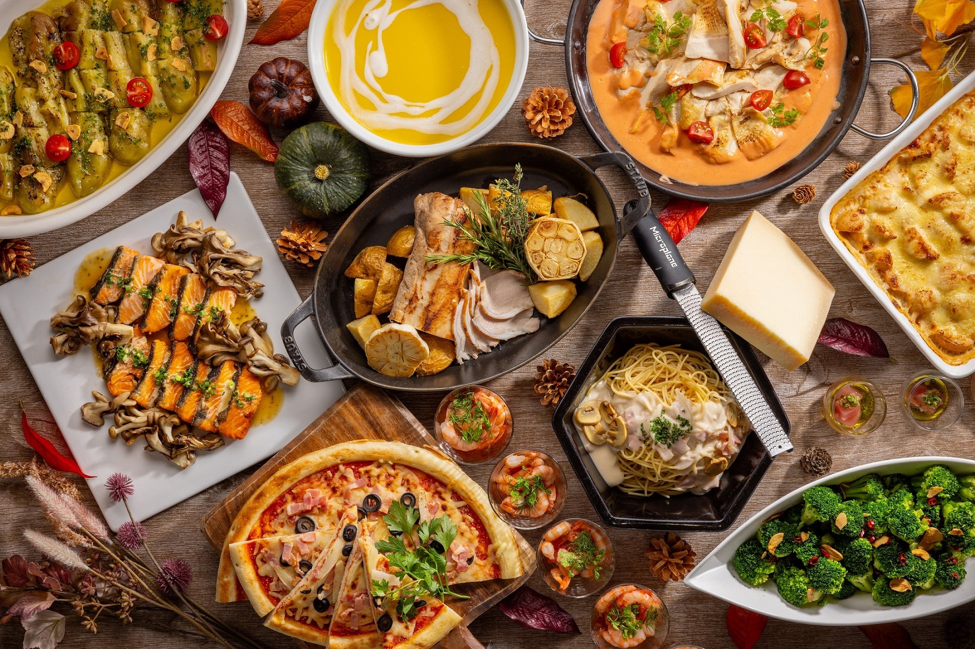 【小学生までのお子様無料！】あいちウィークはお得なレストランブッフェ＆１泊２食付き宿泊プランで、家族みんなでホテルアソシア豊橋に集まりん！食べりん！泊まりん！