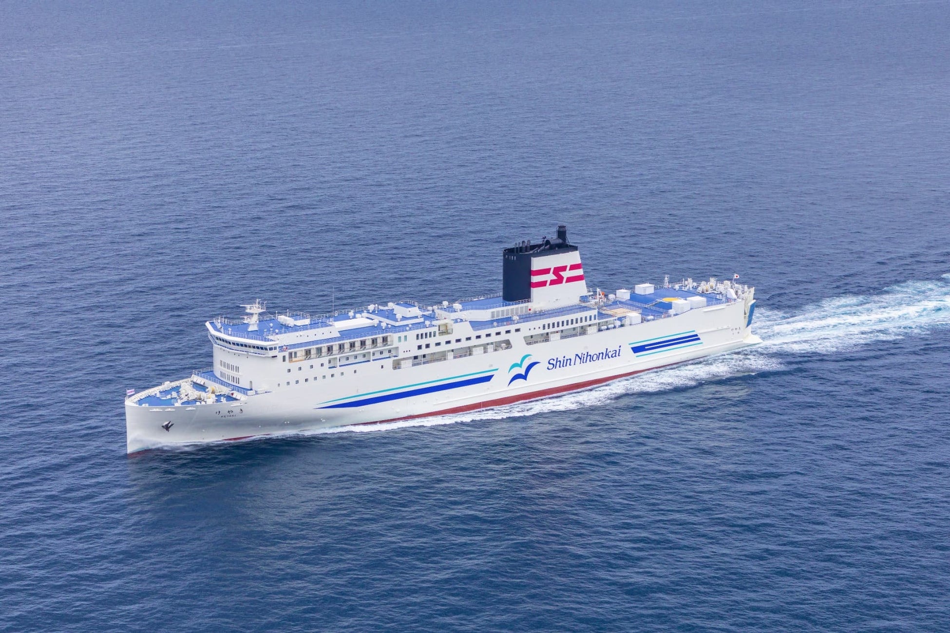 「神戸北野ホテル」25周年ノエルデコレーションテーマは“天使とリボン”7人の作家が天使からの祝福を表現温かく、幸せなクリスマスをプレゼント