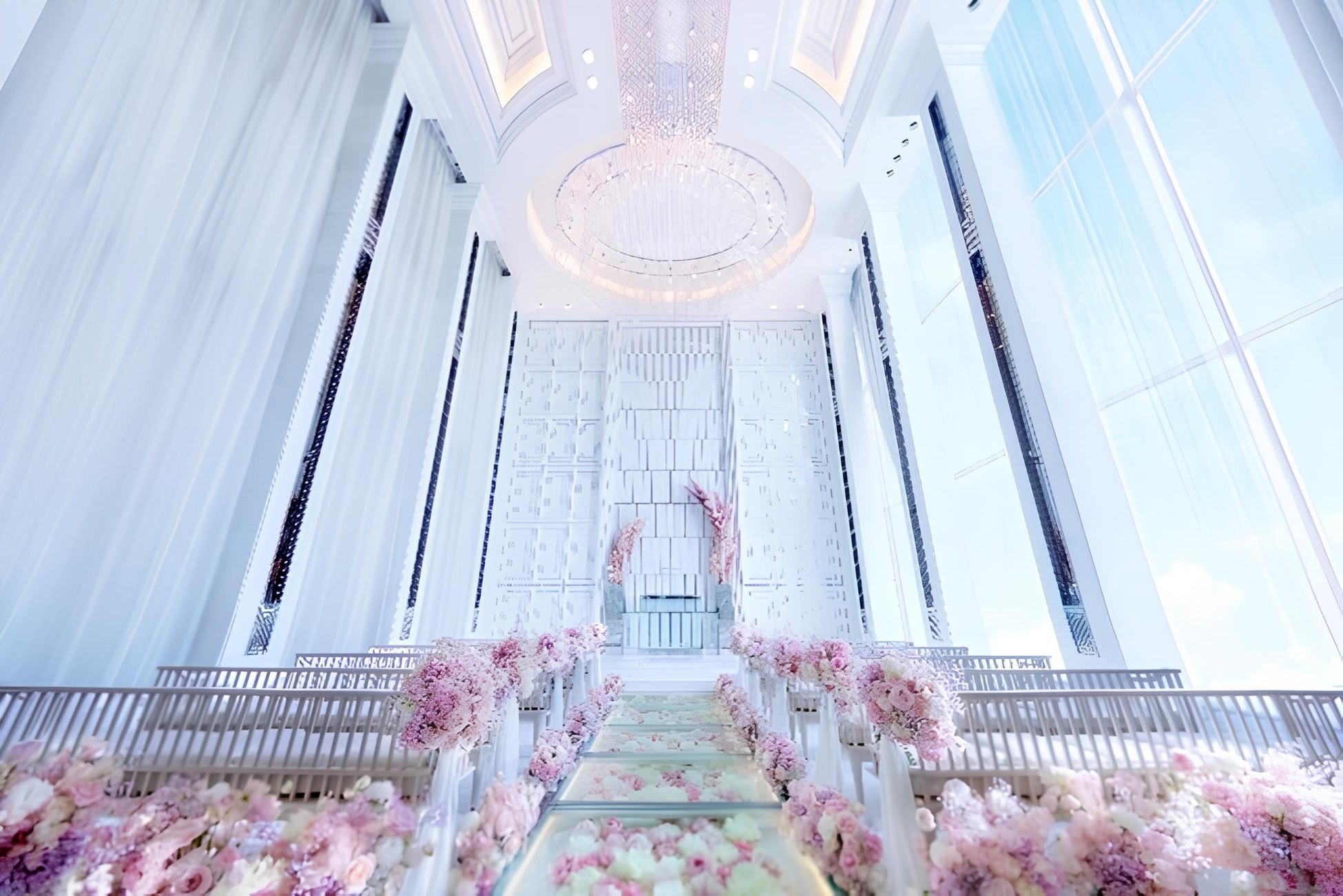 「いんくるれすとらん」が、全メニューをビュッフェ形式にリニューアル！