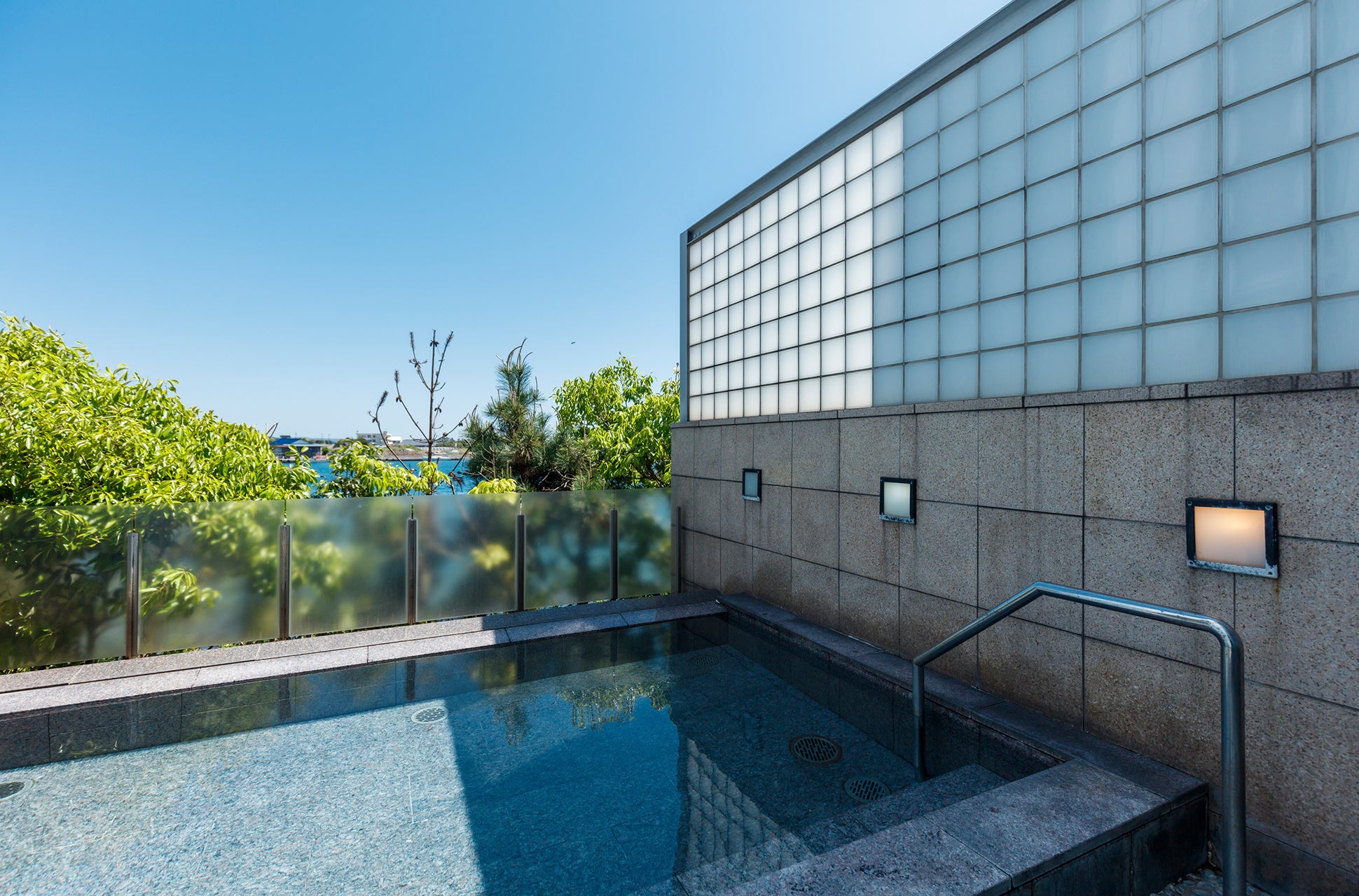 長崎の歴史が息づく築１１8年の古民家オーベルジュ『陶々亭』より。 長崎ランタンフェスティバル開催期間中、特別宿泊プランのご案内。