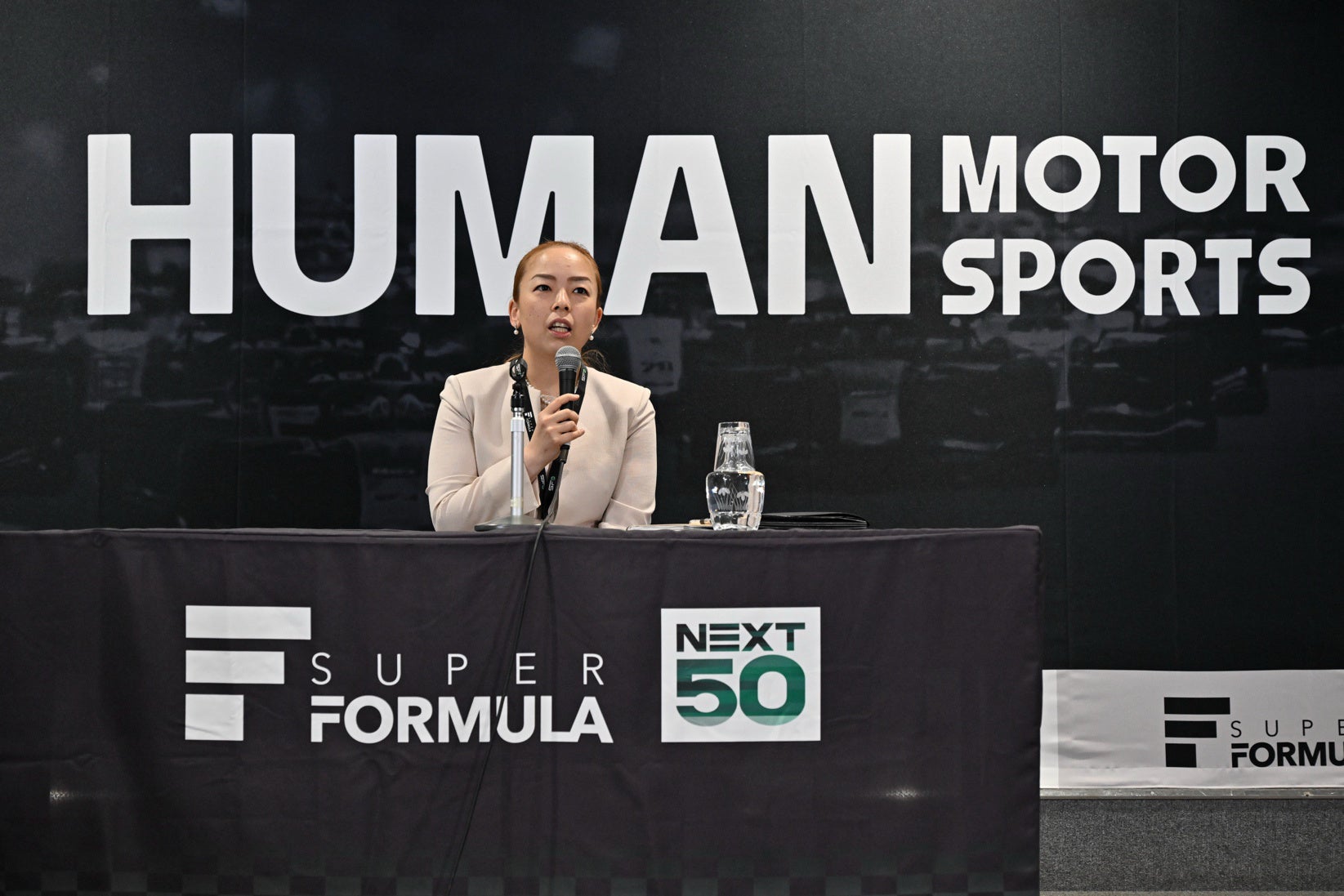 瑶子女王殿下の御成りについて