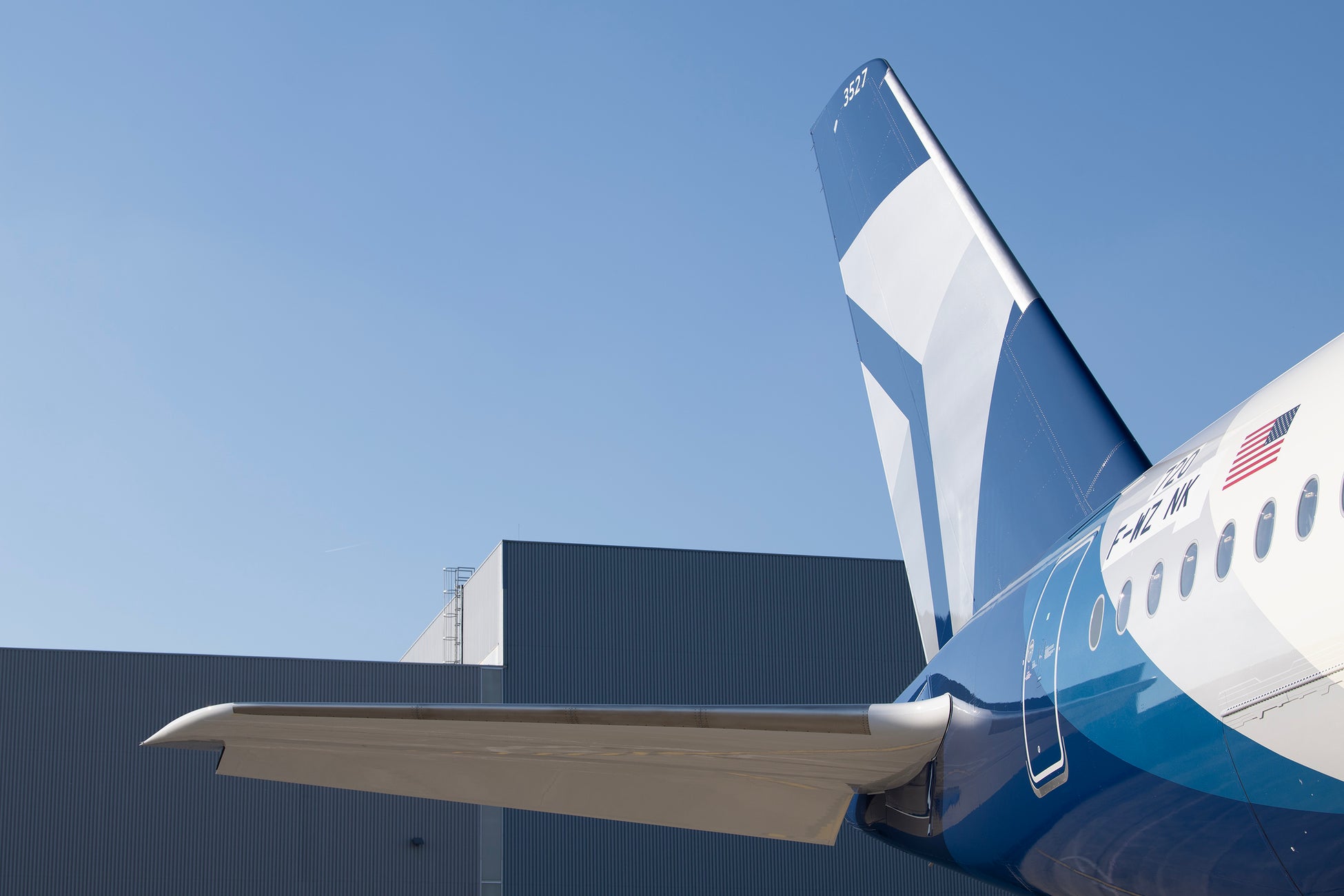 【SISI】株式会社パレスホテルが展開する宿泊主体型ホテル「Zentis Osaka」の宿泊プランにて、高機能スキンケアセットがアメニティに採用