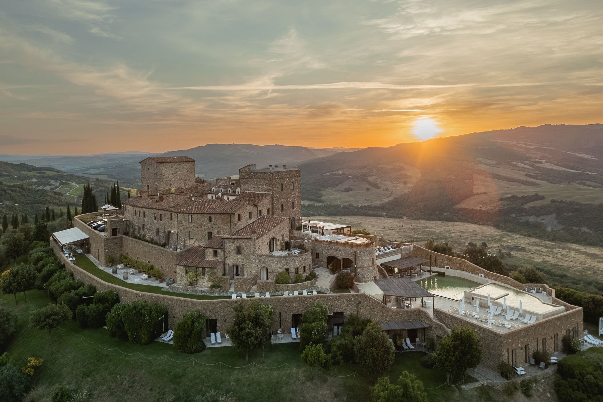 箱根の旅館「一の湯」が、”神奈川がんばる企業エース2025”に認定