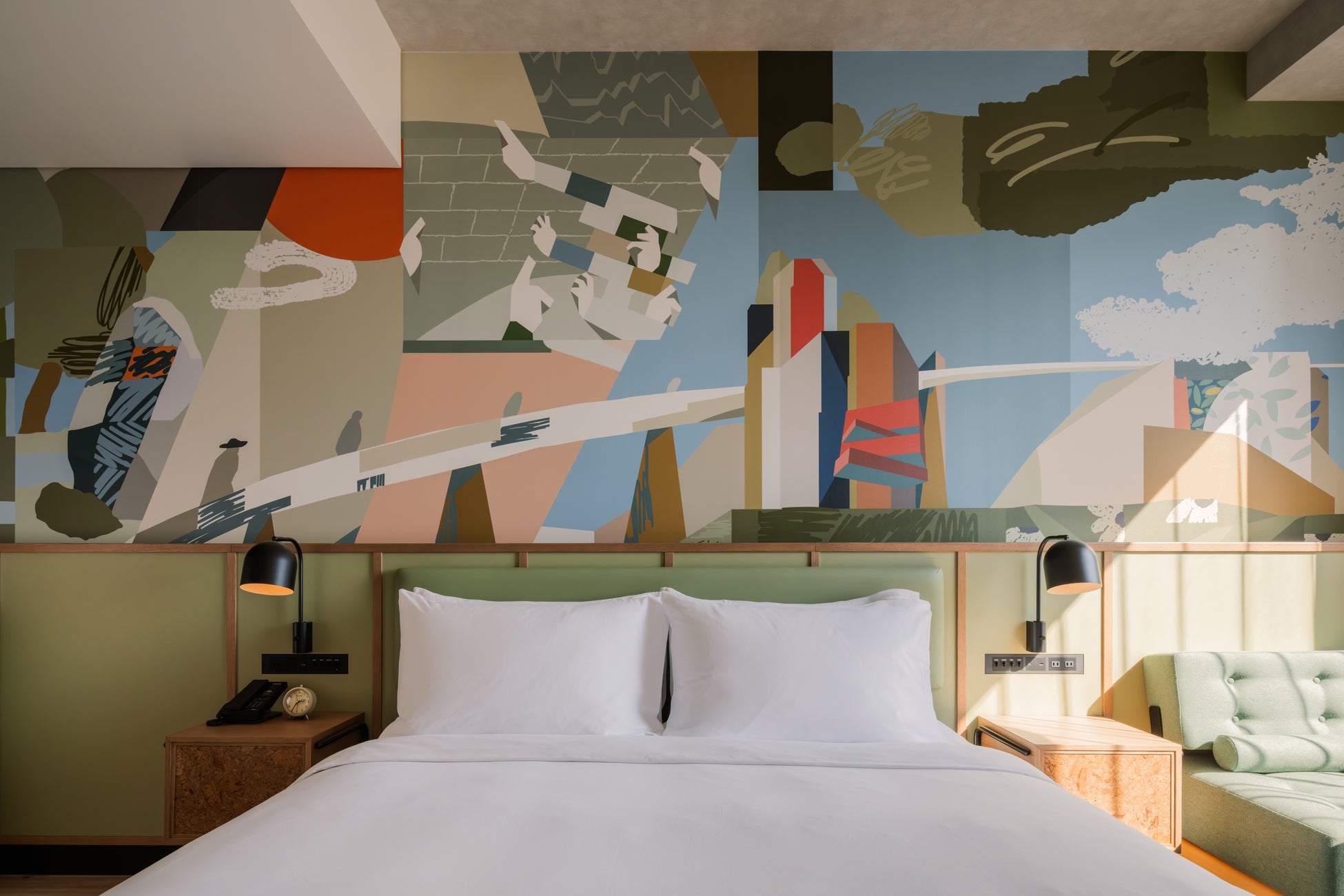 【横浜・八景島シーパラダイス】シーパラならではのイルミネーションオブジェが登場！BGMと光の変化が織りなす、クリスマス限定演出プログラムも実施！『LIGHTIA クリスタルツリー 登場』