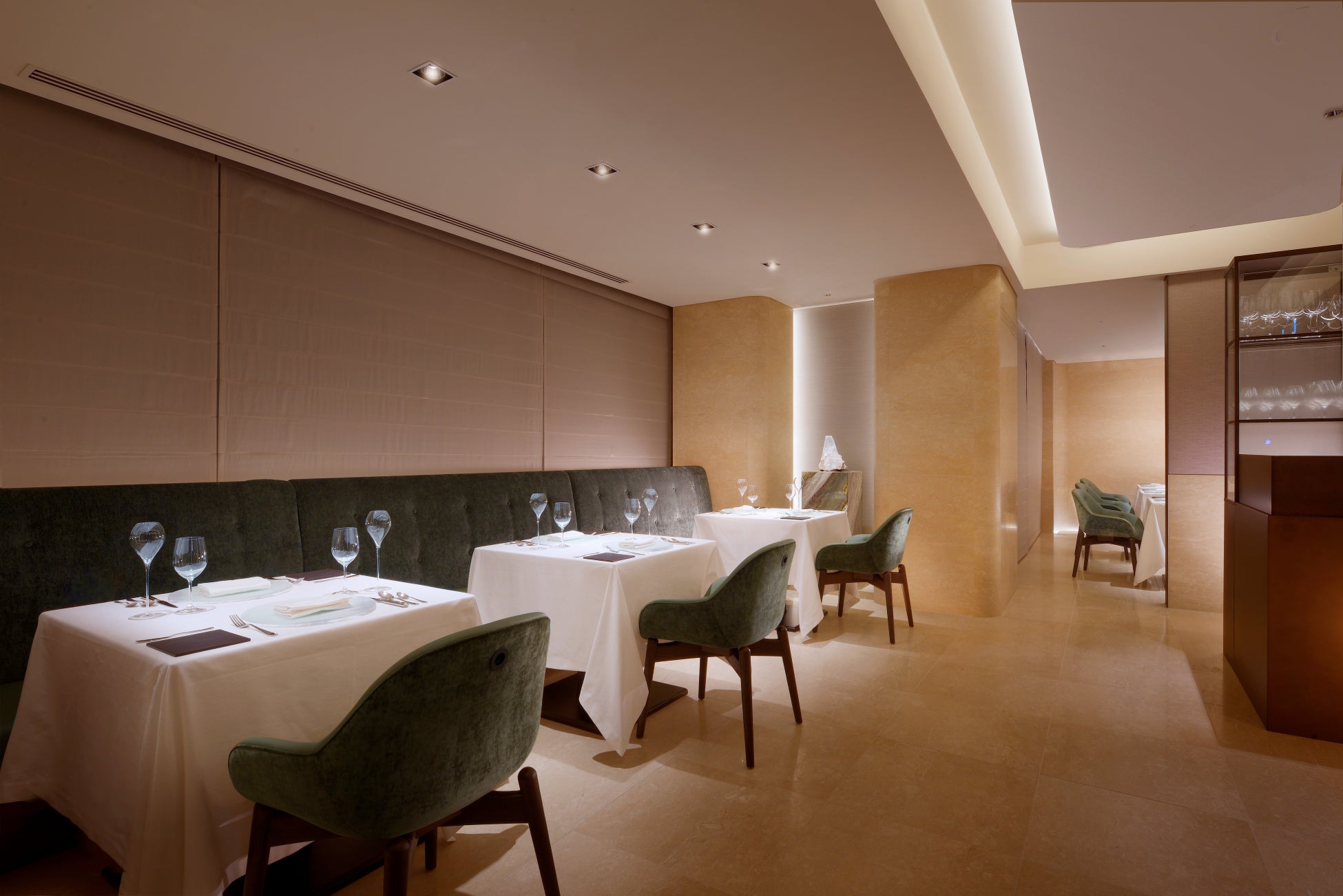 車中泊からゲレンデへ直行！滑れる人型寝袋 「フトンライダー」新登場