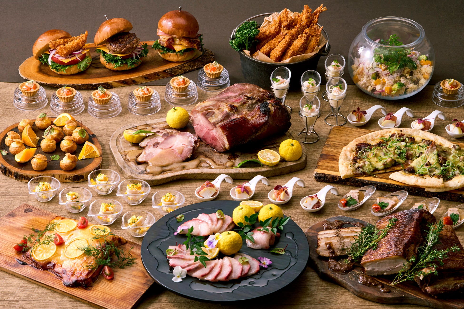 【冬の日光】また来たくなる。かまくら祭と湯けむり、囲炉裏で味わう温もりの時間。雪のなかで遊ぶ冬のアクティビティも