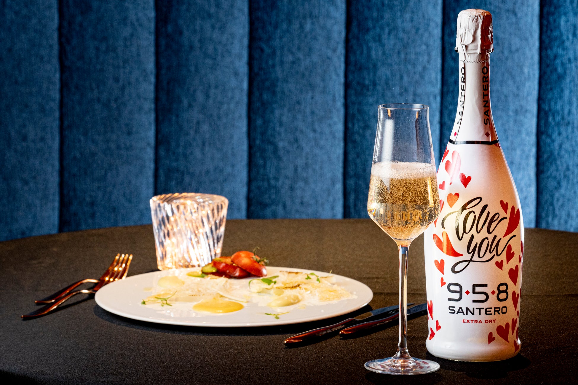 【美容・健康に嬉しい、朝の日替わりスムージー】全国のコンフォートホテルの無料朝食に「みかん」「ゆず」「いちご」「ほうれん草」などを使用した冬のスムージー4種が12月1日（月）より登場