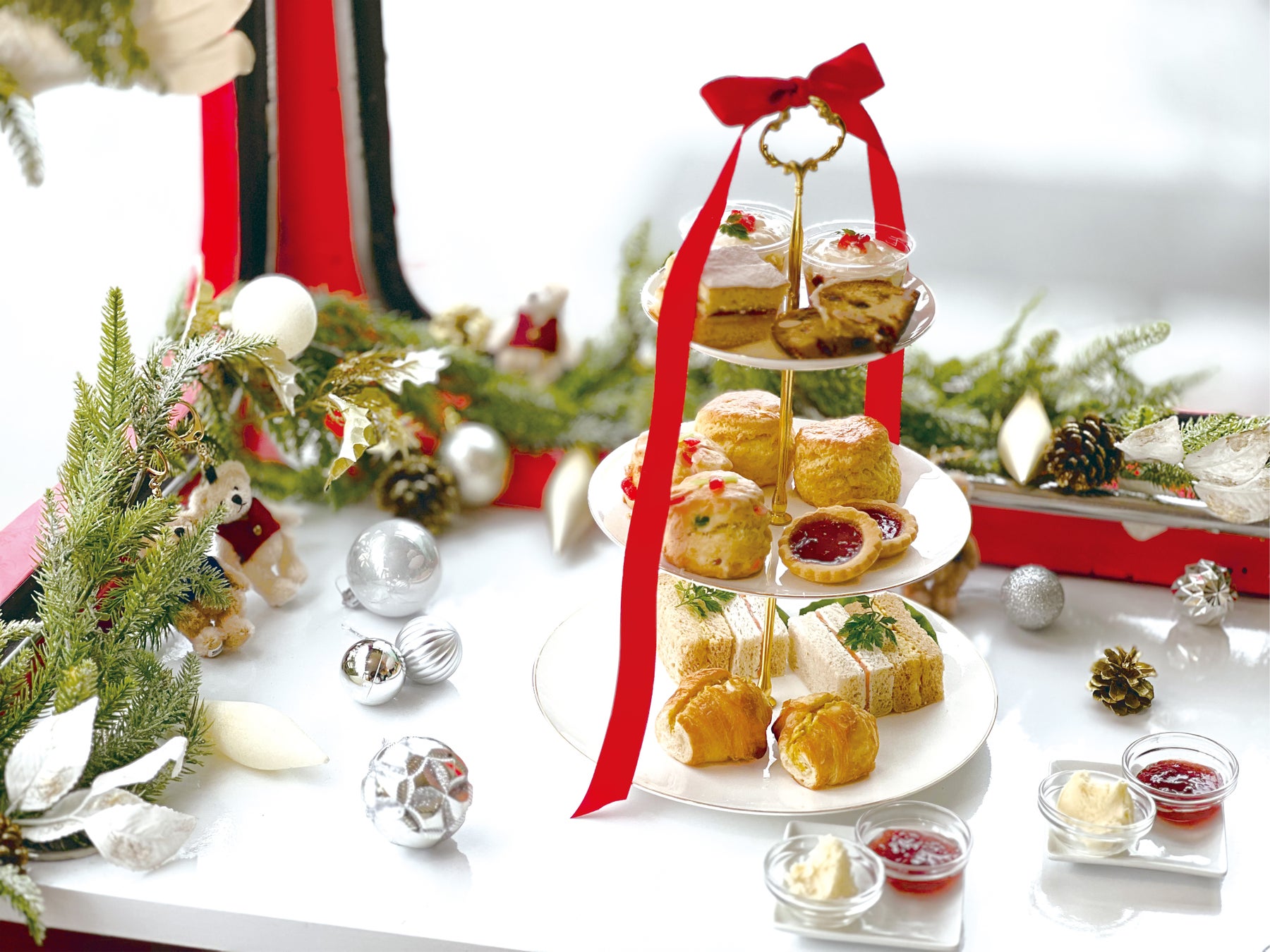 DAKS（ダックス）コラボ アフタヌーンティーバスツアーを開催！