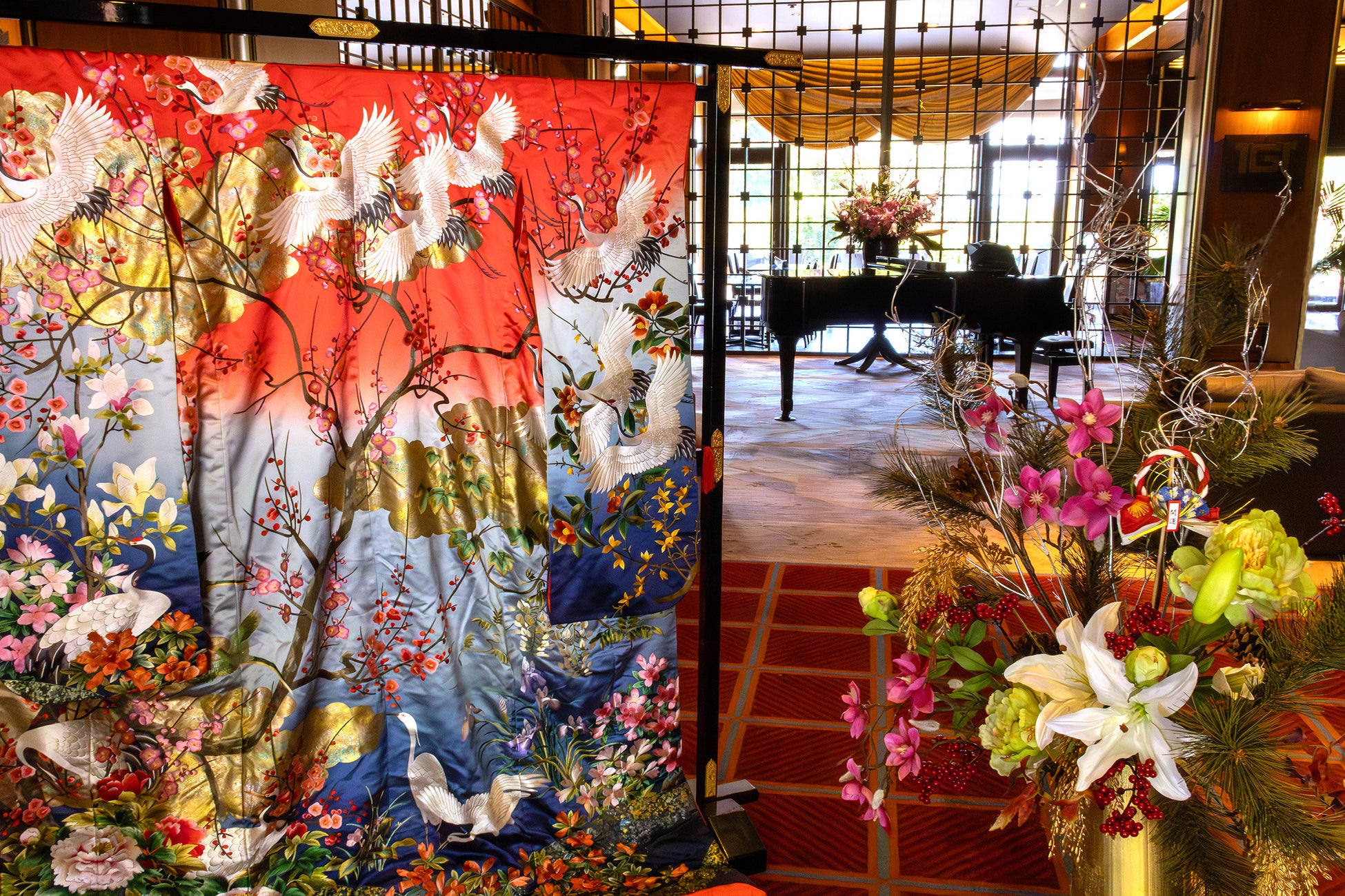 ドコモデータを活用した分析レポート第15弾を公開「旅行を趣味とするユーザーの年代別プロファイリングレポート」