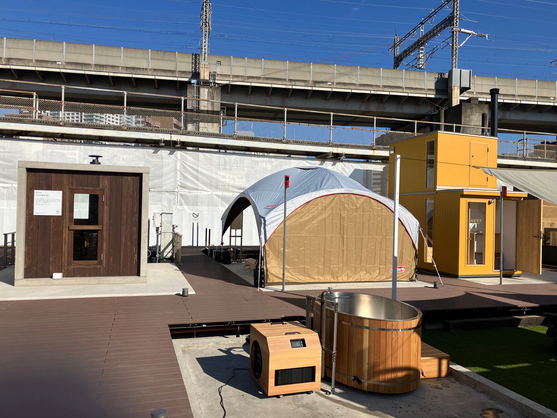 コンラッド大阪×ニコライ バーグマン フラワーズ & デザイン　「Blooms & Bites」 ストロベリーアフタヌーンティー