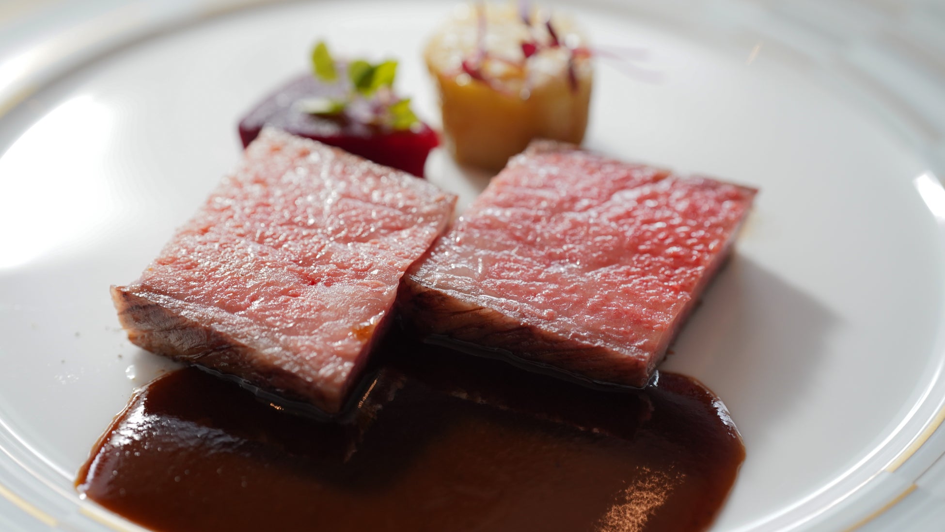 【東京都港区高輪フレンチレストランL’ARBRE】松阪市のふるさと納税返礼品として松阪市コース（ディナーお食事券１名様分）を開始