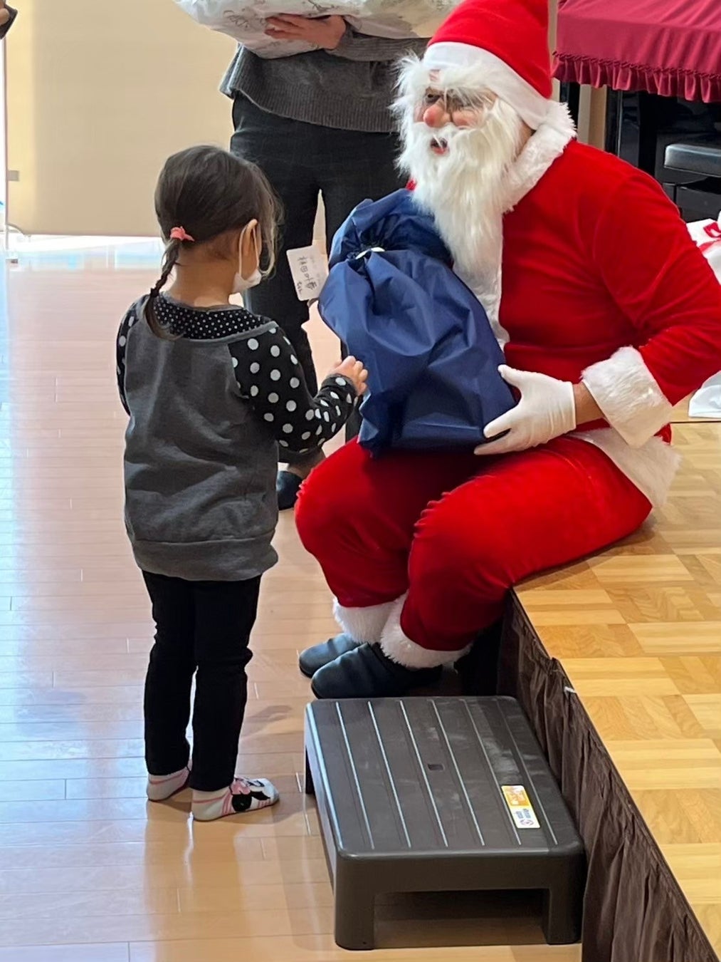 povo、高速バス予約で使える「WILLER TRAVELクーポン」とデータがセットになったトッピングを期間限定提供