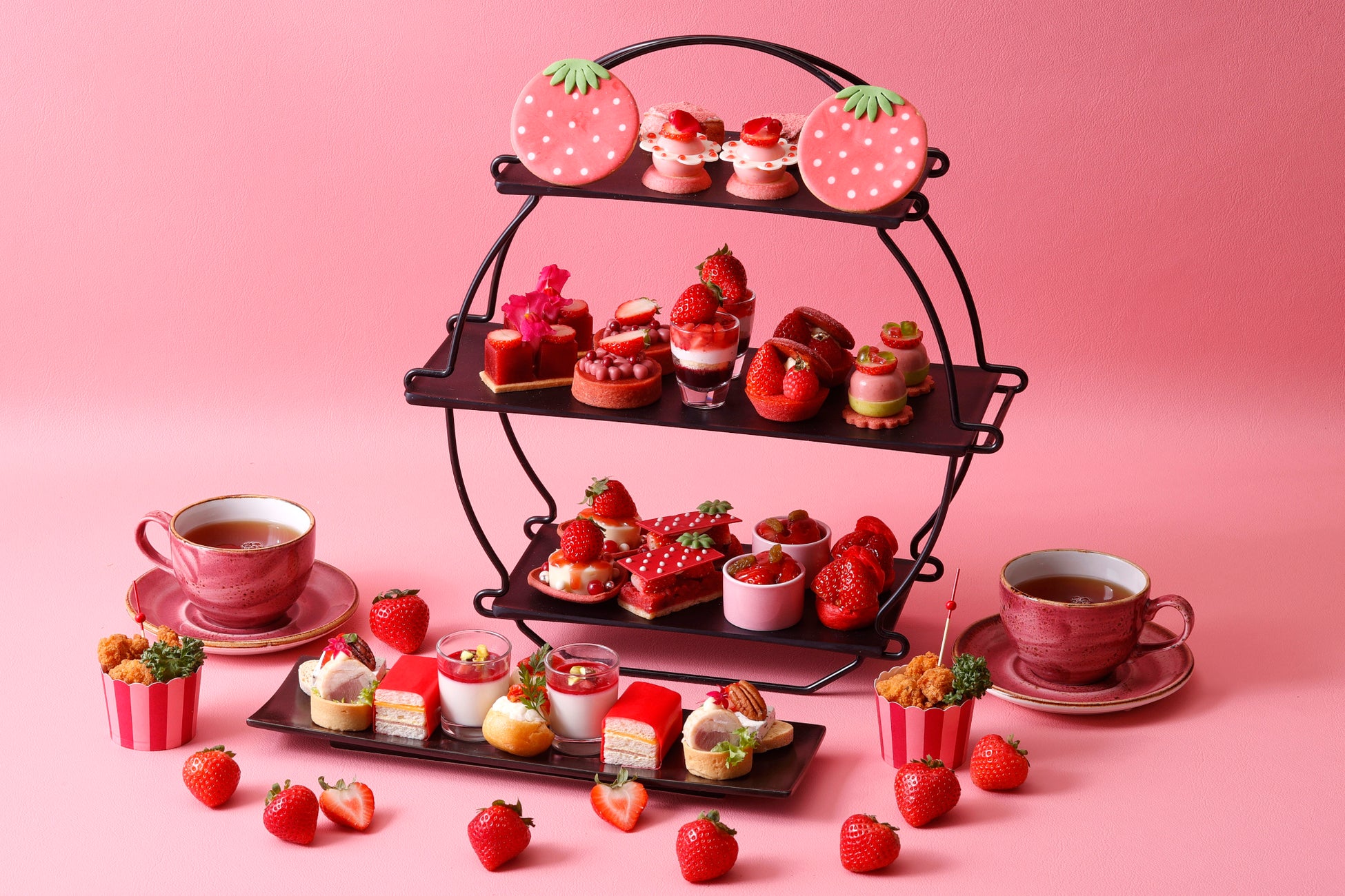 2025/26年秋冬のウィンタープロダクトを本格ローンチ。「SAFETY SNOW」をコンセプトに、アスリートと共に作り上げた機能性の高いプロダクトで、より快適に開放的な冬のアウトドアを！