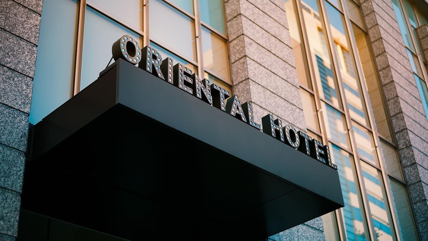 「ジュエル・ルージュ」と「ガレット・デ・ロワ」を販売