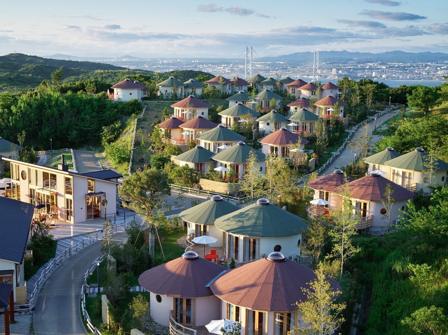 adidas「ADIZERO EVO SL WOVEN」アルペン限定カラーが登場人気ランニングシューズ「EVO SL」がWOVEN素材を使用したアッパーにアップデート