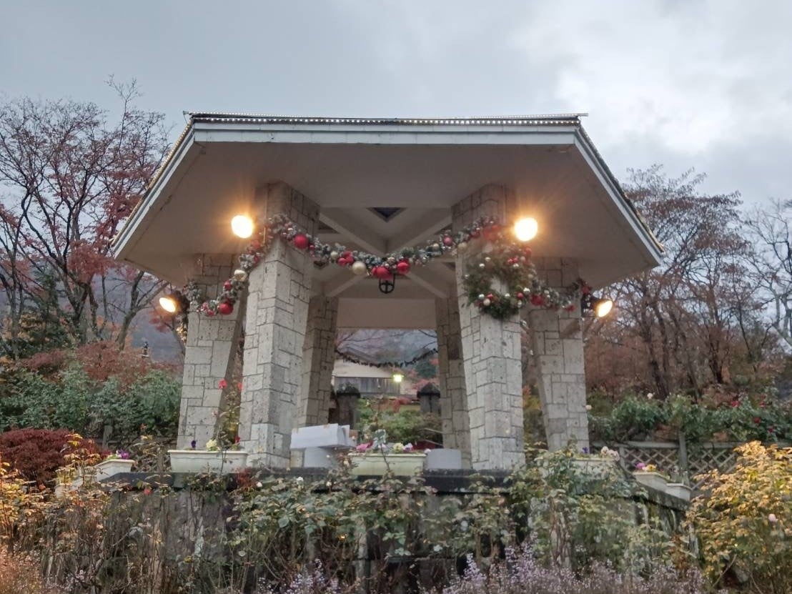 【静岡・駿府城公園】100店超クリスマスマーケットと幻想的な「ランタンナイト」開催！《早割》体験チケット予約開始