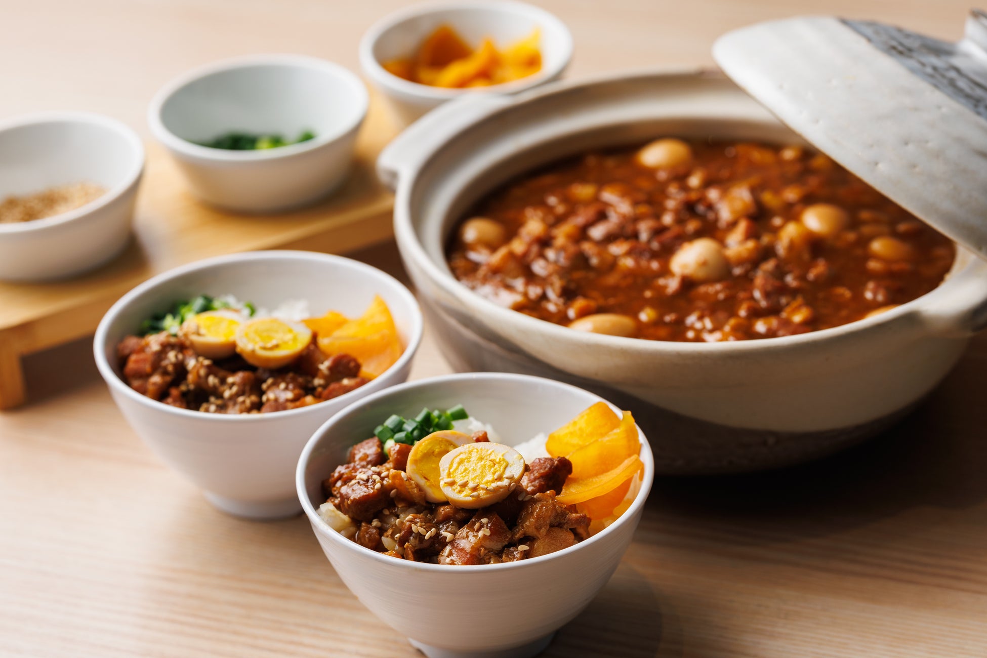 【コートヤード・バイ・マリオット 東京ステーション】 旬の鮟鱇や真牡蠣を味わう、心温まる冬の美食体験　冬のディナーコース「Winter Breathing」を発売