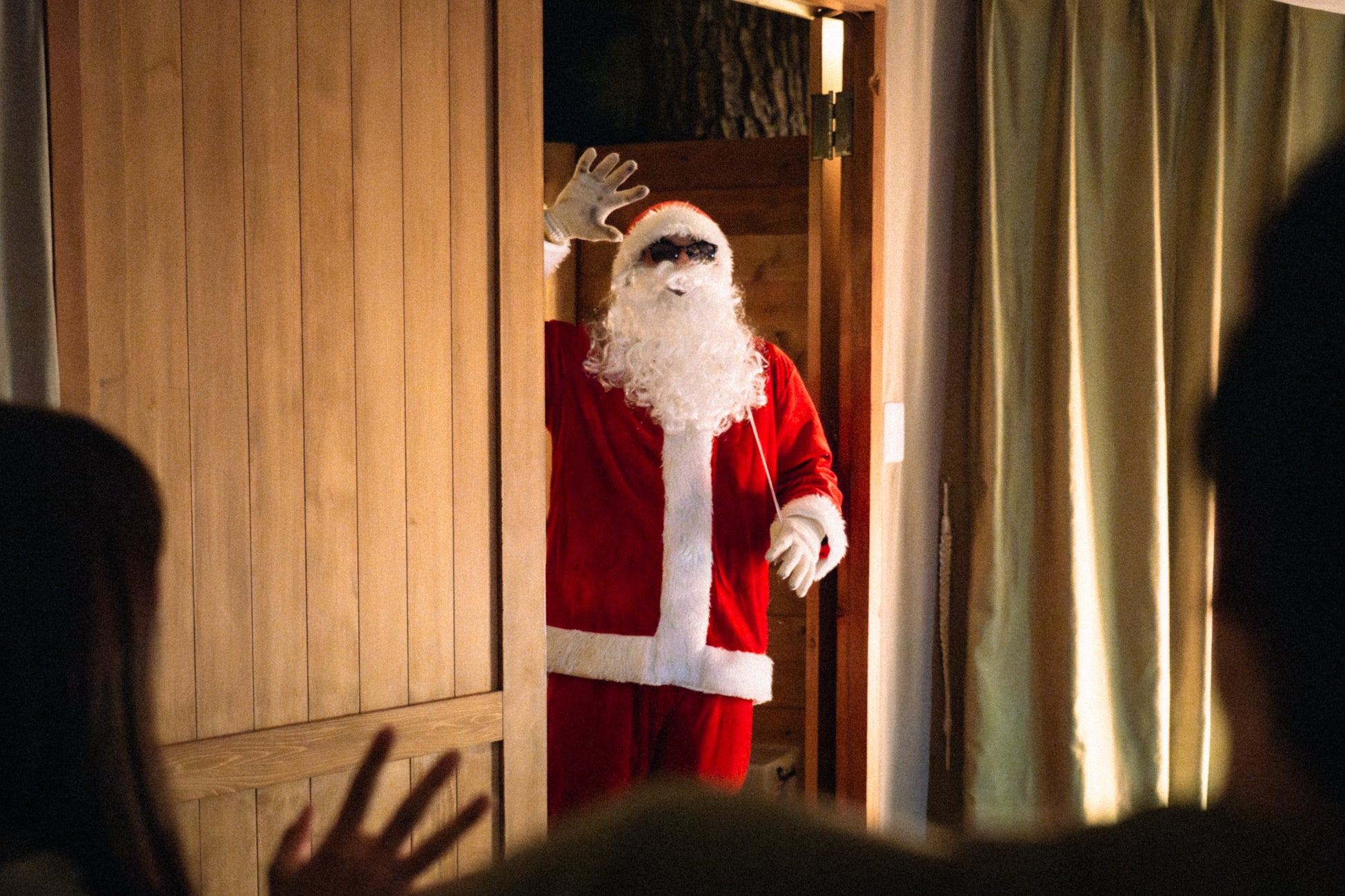 【愛知県一宮市】クリスマスイブはすでに満室。“サンタがプレゼントを持って客室に訪れる”唯一無二のクリスマスが、予約開始とともに動き始める｜ウッドデザインパークいちのみや-紡-グランピング