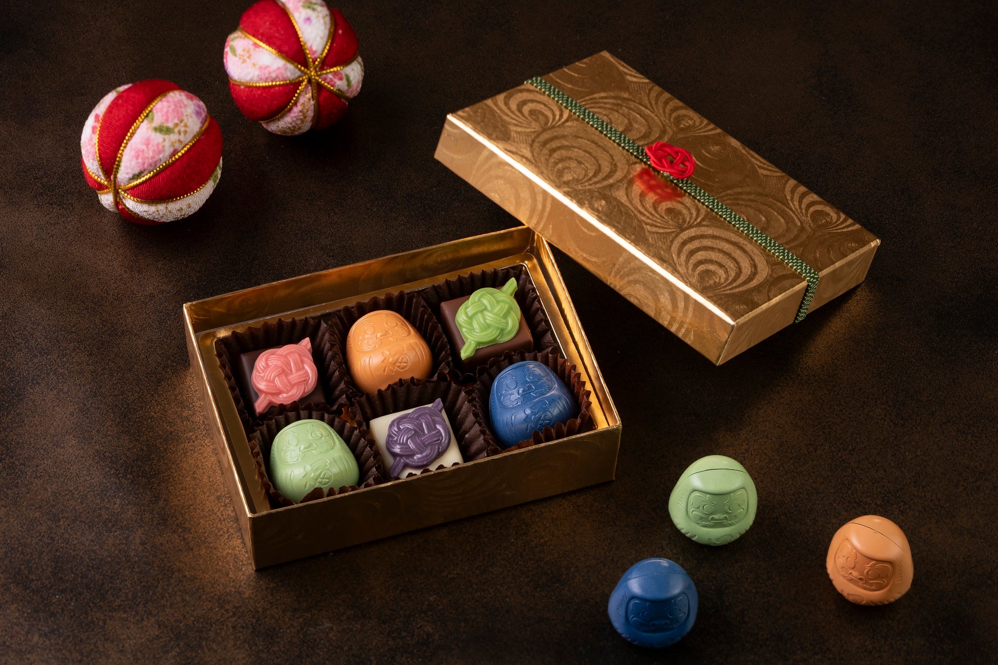 開運招福を願う達磨や水引、来年の干支“午”の精巧なチョコレート細工を販売【ザ・プリンス パークタワー東京】