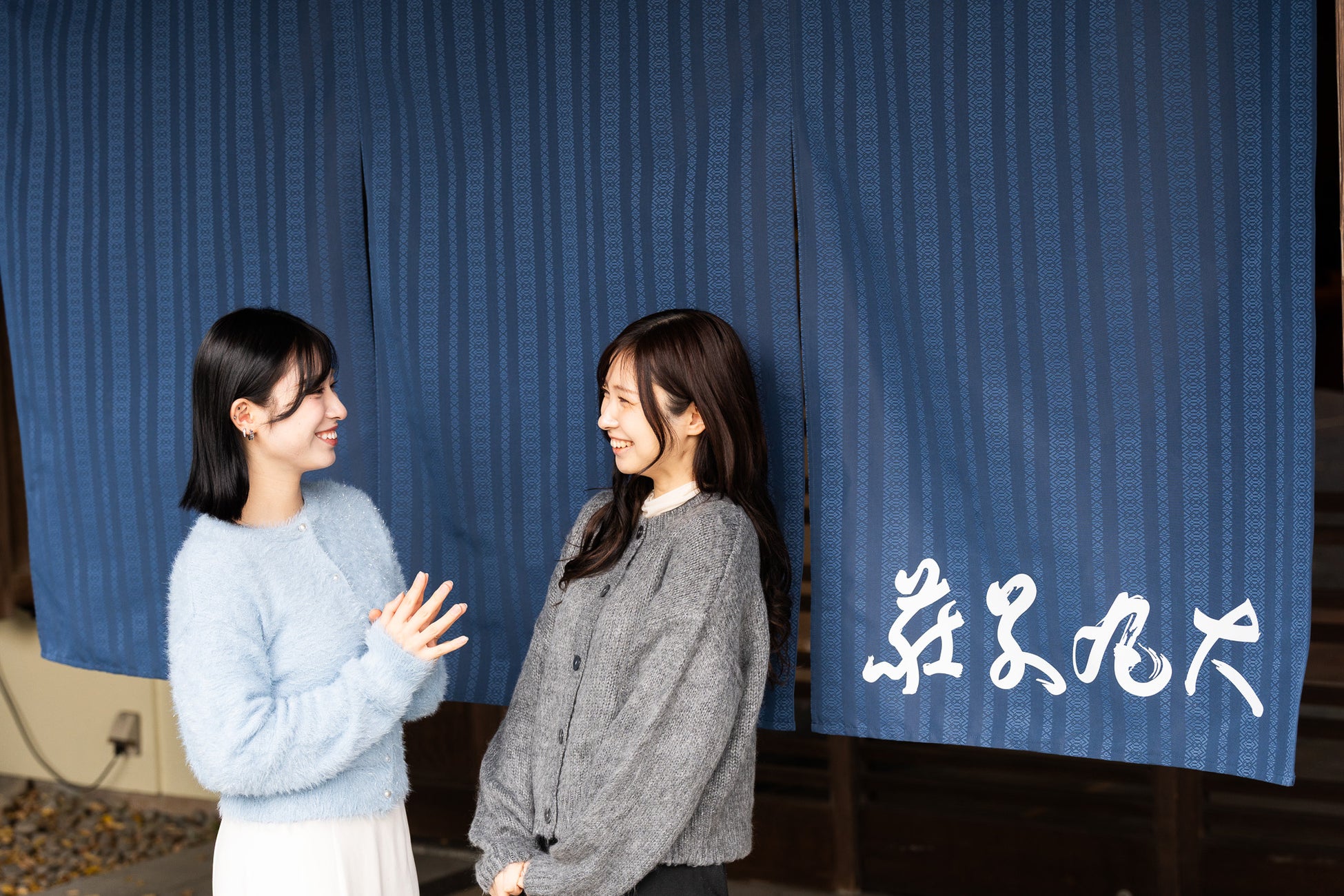 旅の入口に、福岡の文化を。西村織物と大丸別荘が博多織暖簾を制作