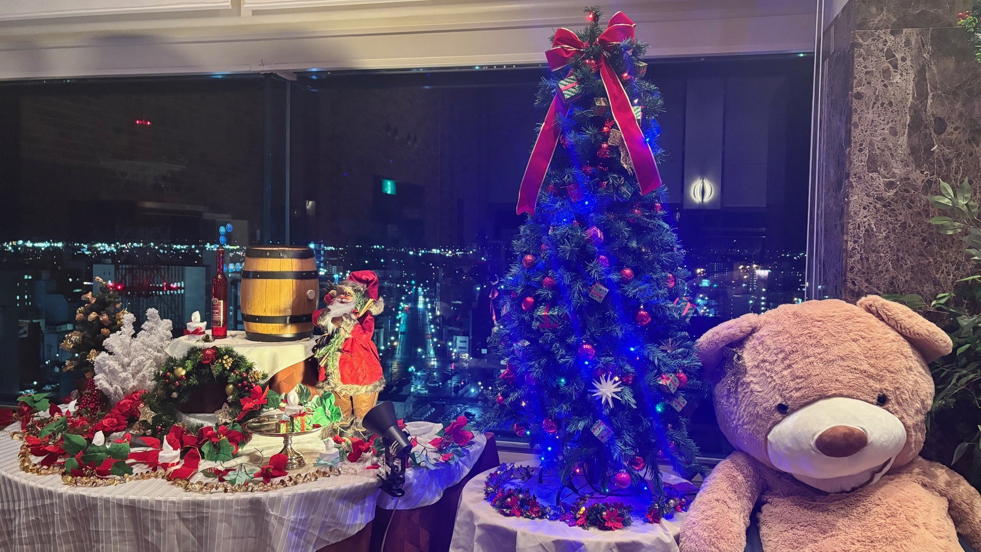 【 釧路プリンスホテル】ホテル館内にて「クリスマス装飾2025」を実施　—装飾・ランチブッフェ・ディナー・ケーキで特別な季節を演出 —　2025年12月25日（木）まで