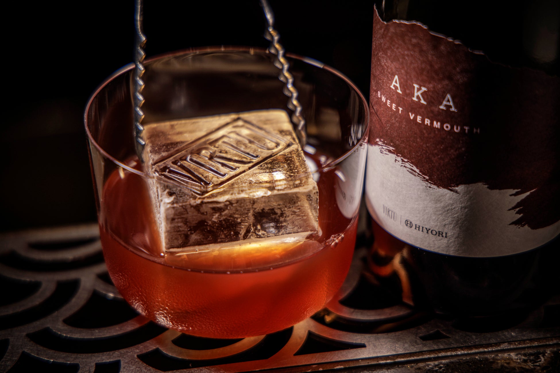 【フォーシーズンズホテル東京大手町】VIRTÙ（ヴェルテュ）オリジナルジャパニーズ ベルモットと、トニックウォーターを発表