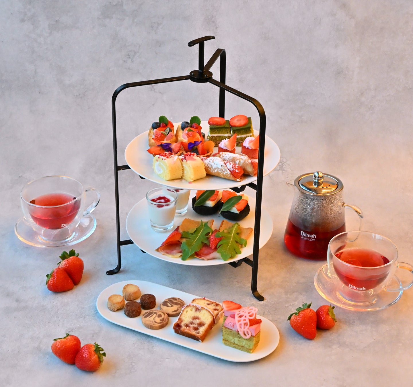 奈良の名店「ガトー・ド・ボワ」と初コラボ！ノボテル奈良が贈る、いちご香る冬限定 プレミアム アフタヌーンティー