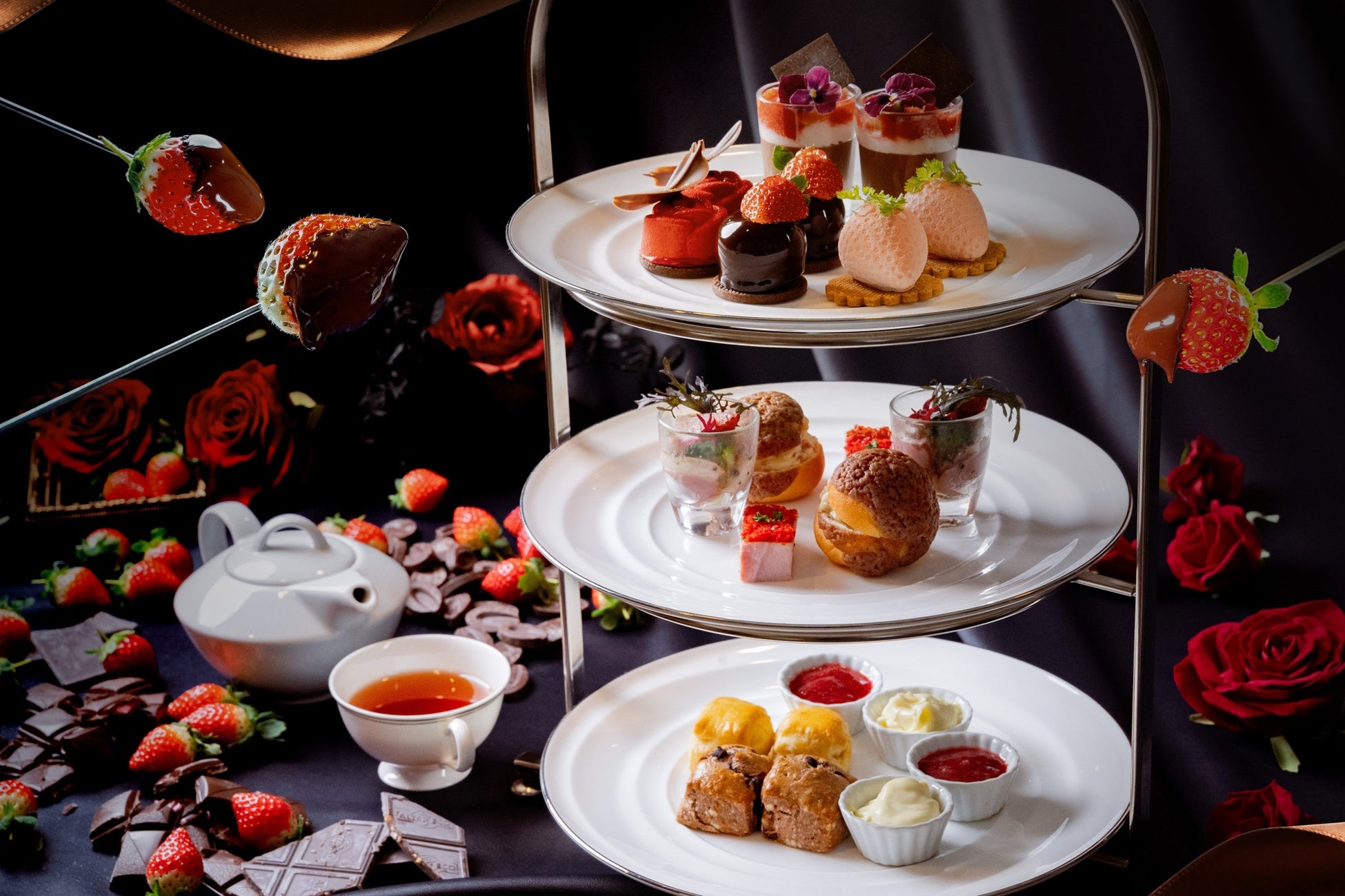 いちご×チョコレートのアフタヌーンティー「Melty Chocolat」が1月から土休日限定で開催！いちごのチョコレートフォンデュがセットになった、とろける冬の甘い誘惑へ