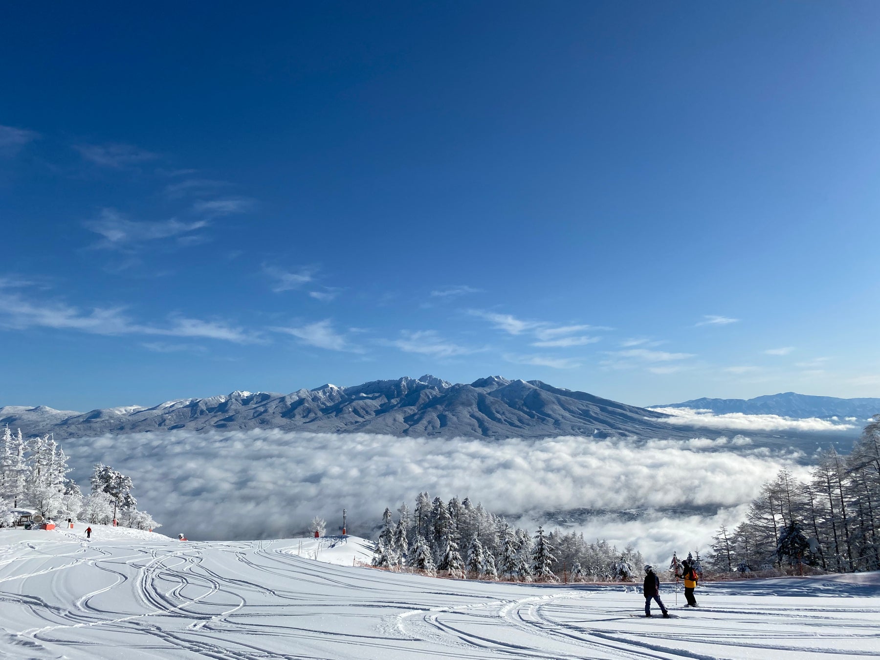 長野・富士見町諏訪南ICから7分、ゴンドラ1本で標高差730m・最大滑走距離3,000m富士見パノラマリゾートが12月20日に今季オープン