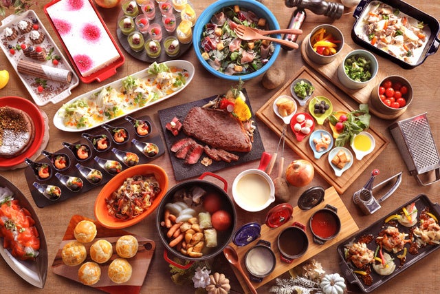 White Crow、神戸イルミナージュ15周年に合わせ年末年始の特別ドローンショーを開催