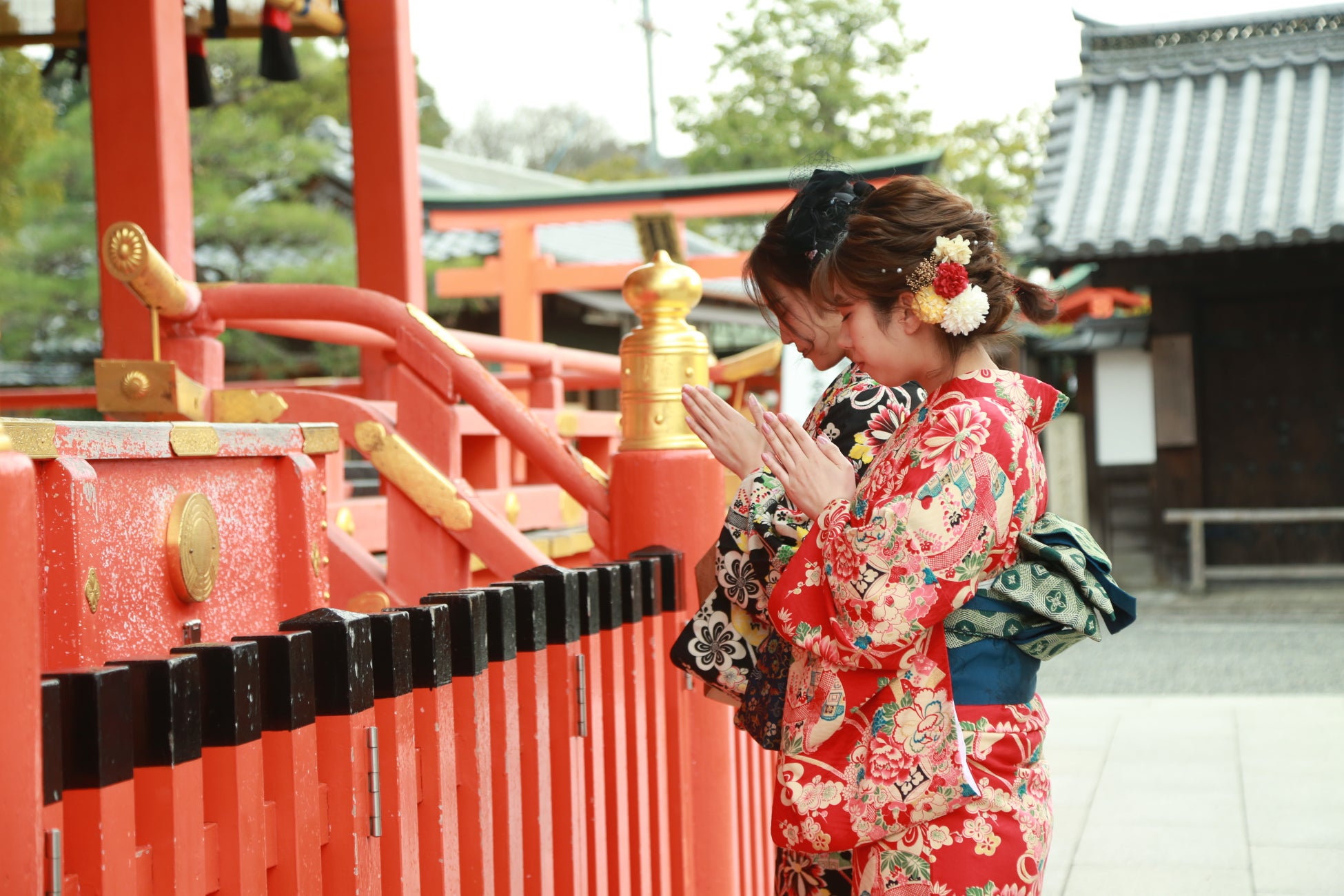 【三が日限定】着物で初詣へ。清めの“五円玉”を来店者全員にプレゼント「着物を着て初詣に行こうキャンペーン！」2026年1月1日〜3日｜レンタル着物岡本