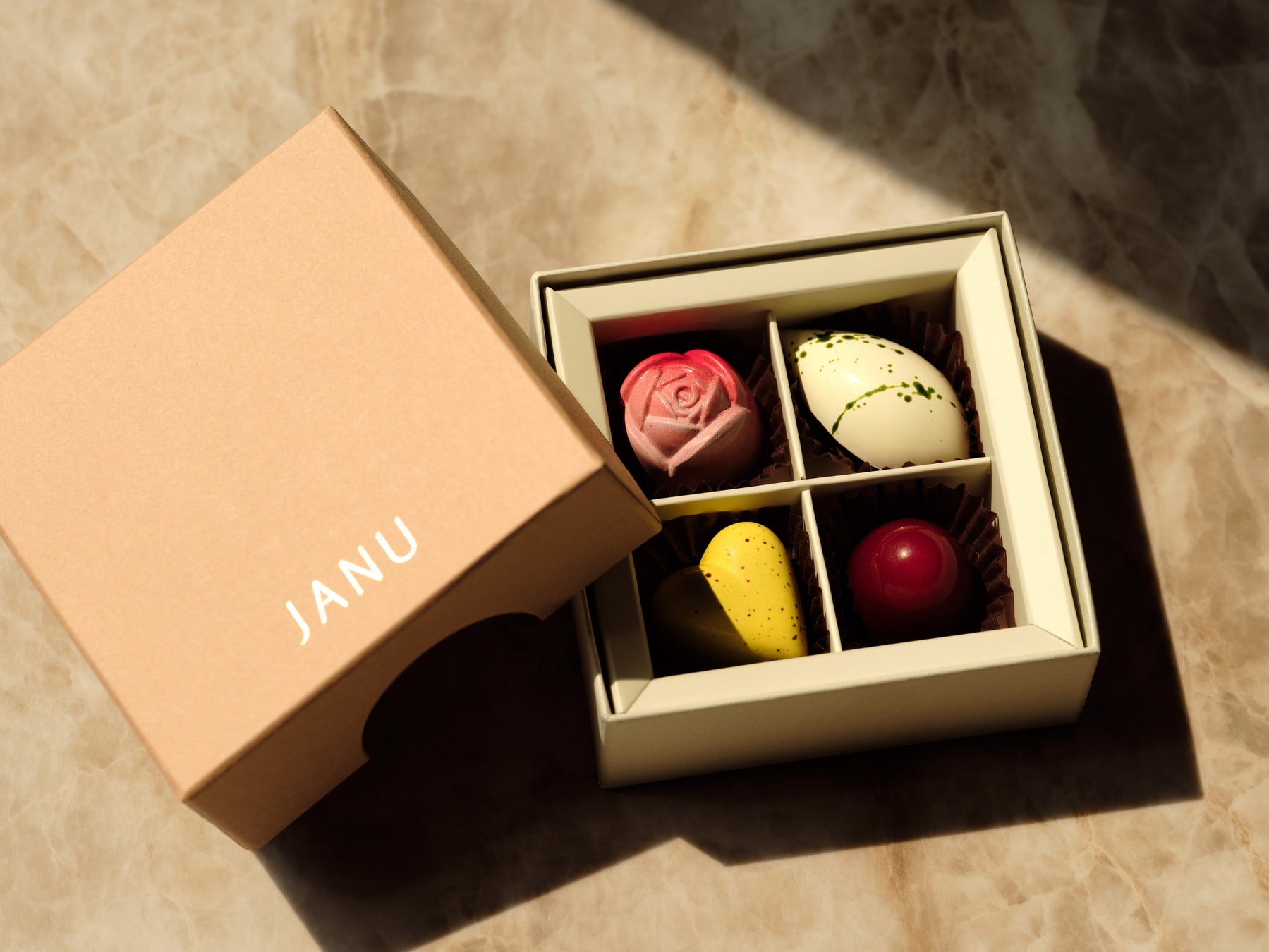 【ジャヌ東京】2026年バレンタイン & ホワイトデー　心をほどく、甘いひとときをお届けする、チョコレートのギフトセレクション ＆ アフタヌーンティー