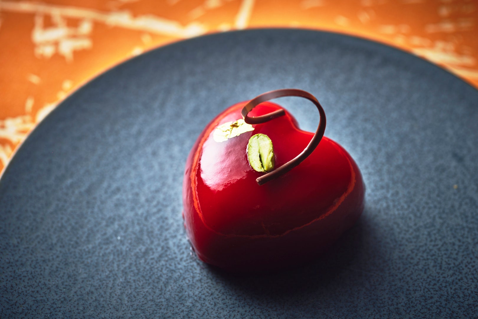 【ホテルインディゴ東京渋谷】イタリア×フランスが織りなすバレンタインデーコラボレーションディナーを、2026年2月14日一夜限定で開催