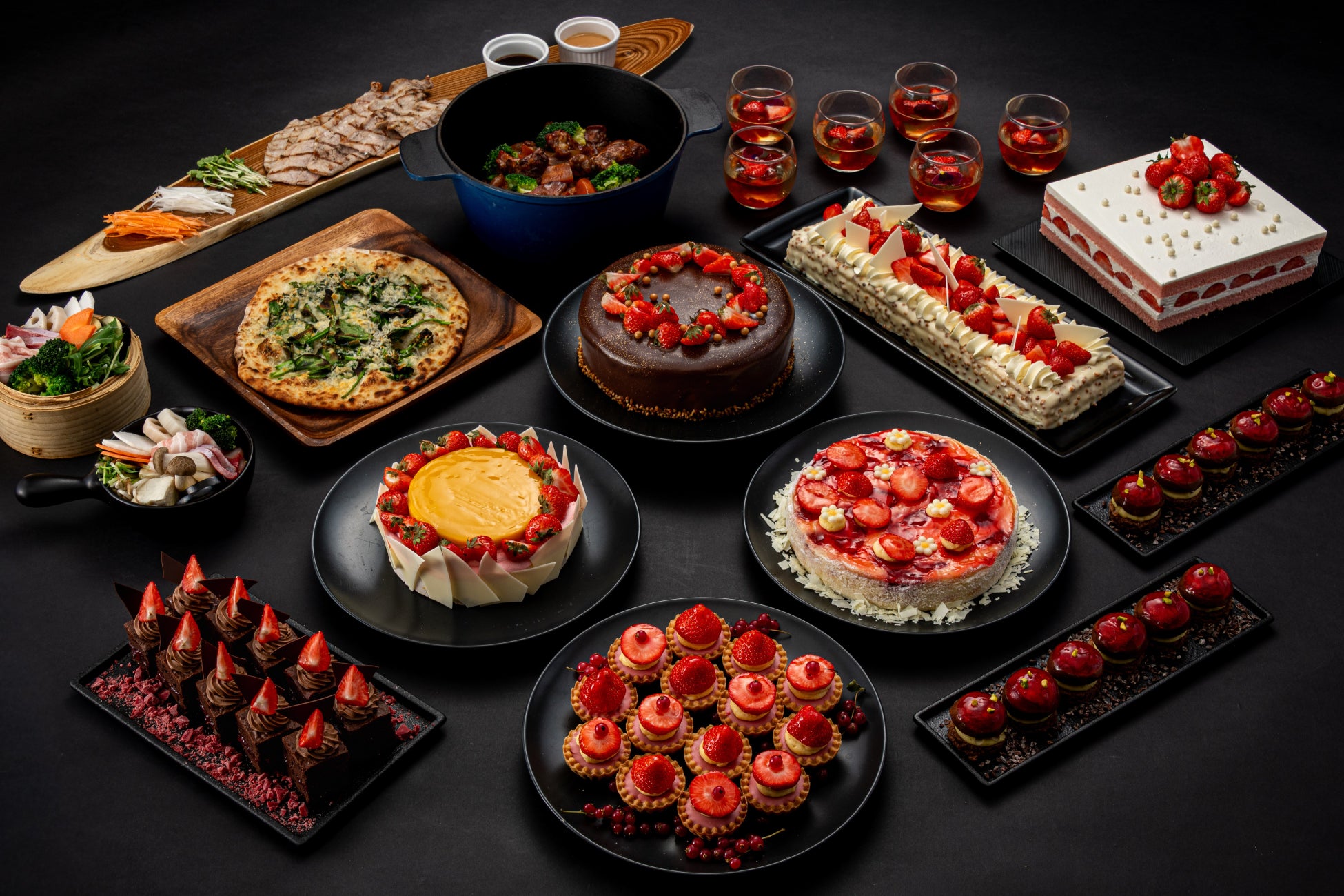 ホテル アゴーラ 大阪守口　Sweet Harmony ストロベリースイーツ＆ランチディナービュッフェ開催