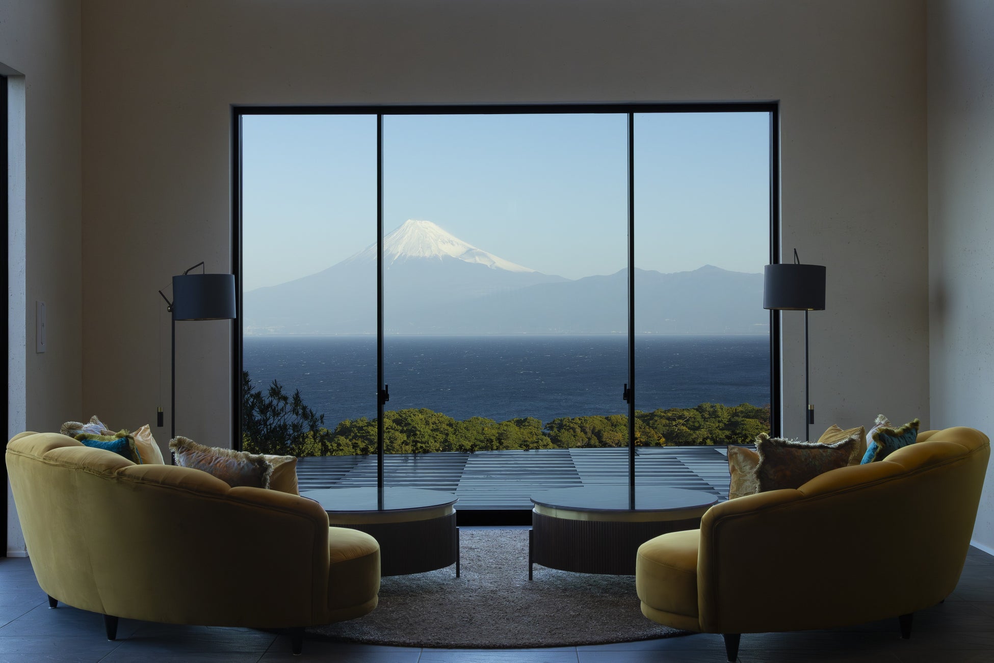 富士山と駿河湾を望む全5室のスモールラグジュアリーホテル「富士青藍」ついにグランドオープン