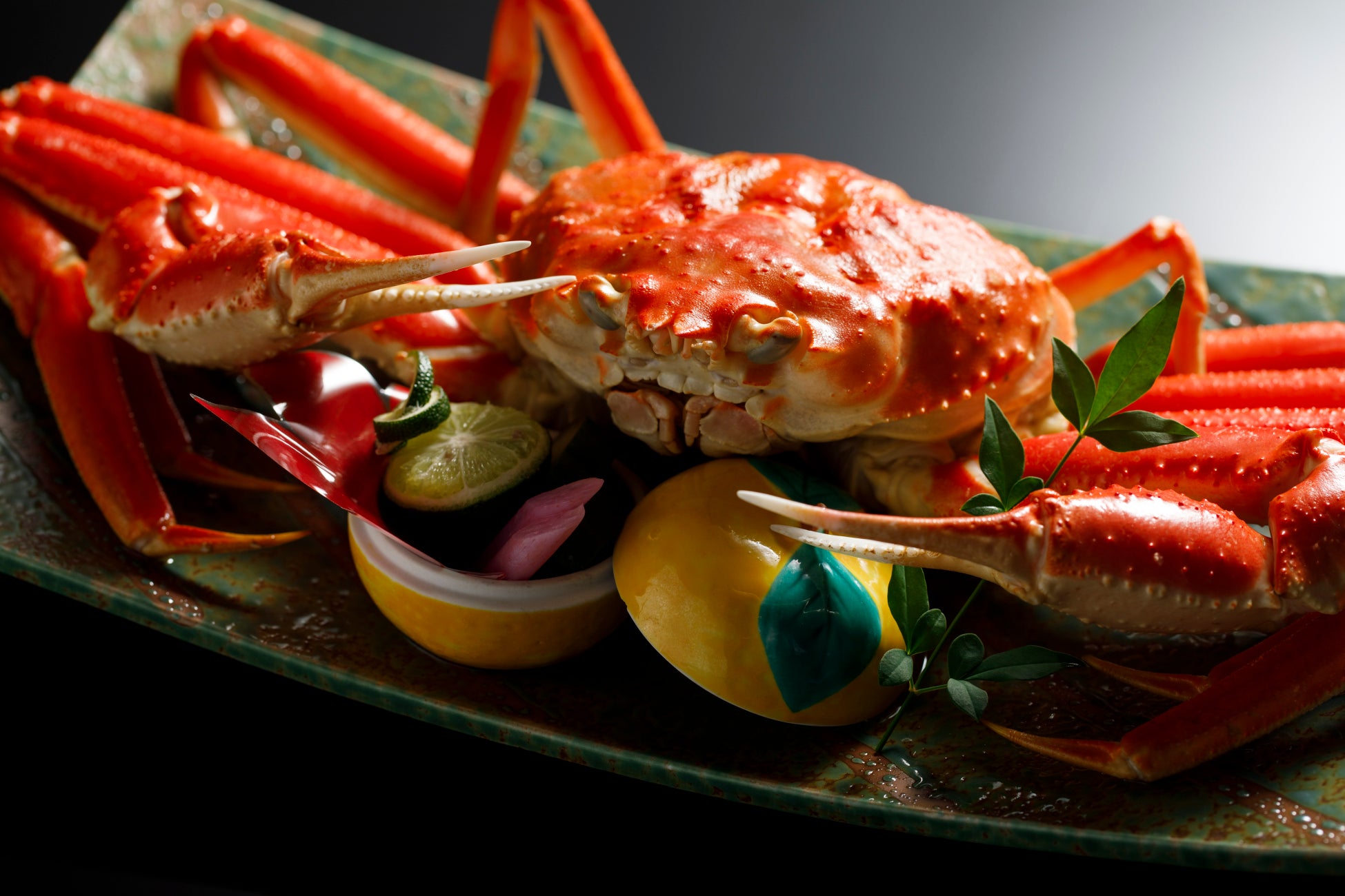 金沢犀川温泉「滝亭」、和倉の被災活魚水槽を再生　冬は活ガニ会席、通年で里海体験を提供