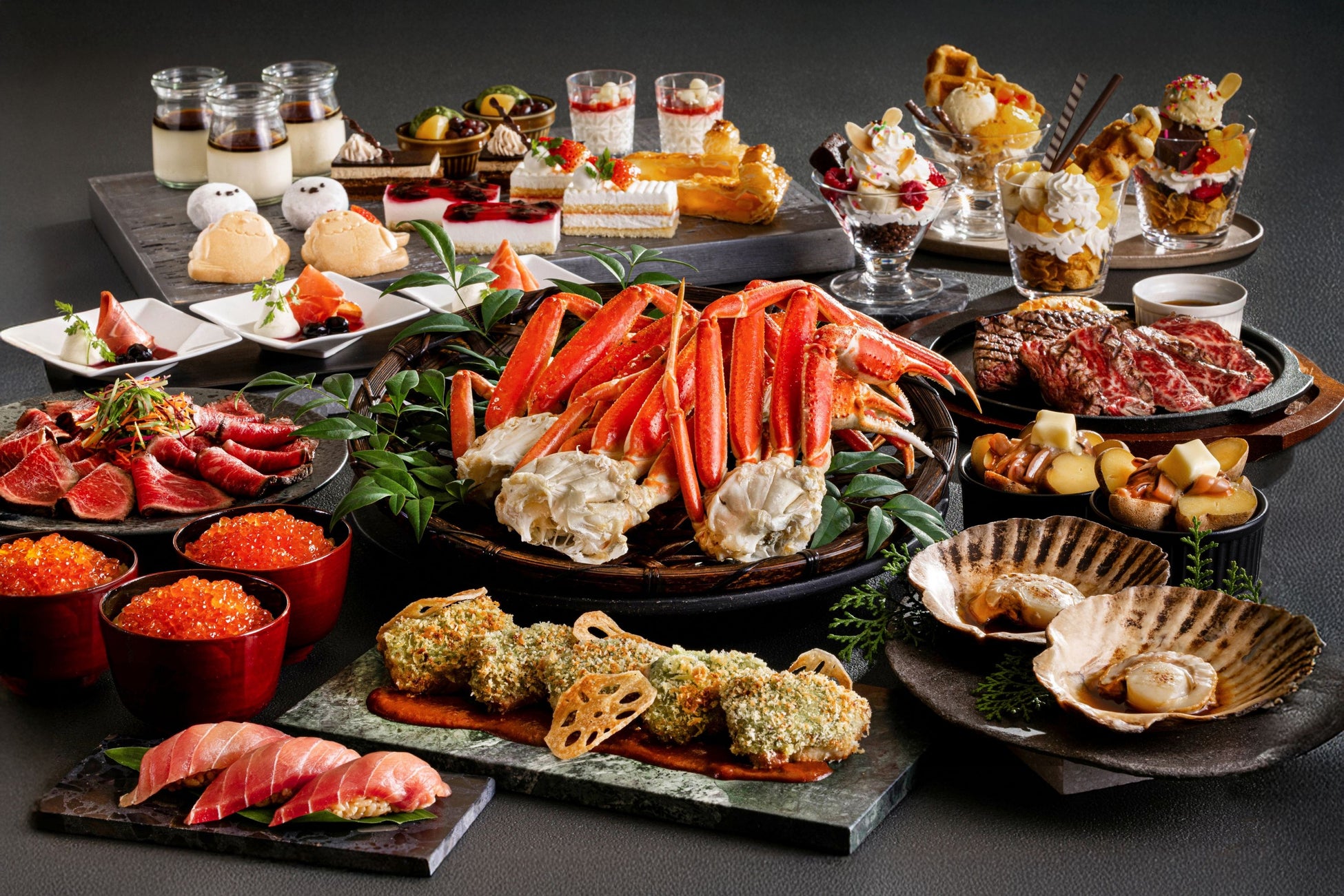 本ずわい蟹食べ放題と道産ブランド肉が集結　厚真町“米愛豚”＆北海道産黒毛和牛“e-びーふ”も登場　“戸井の本まぐろ”や札幌発祥“シメパフェ”も楽しめる、冬の豪華ブッフェ開催！