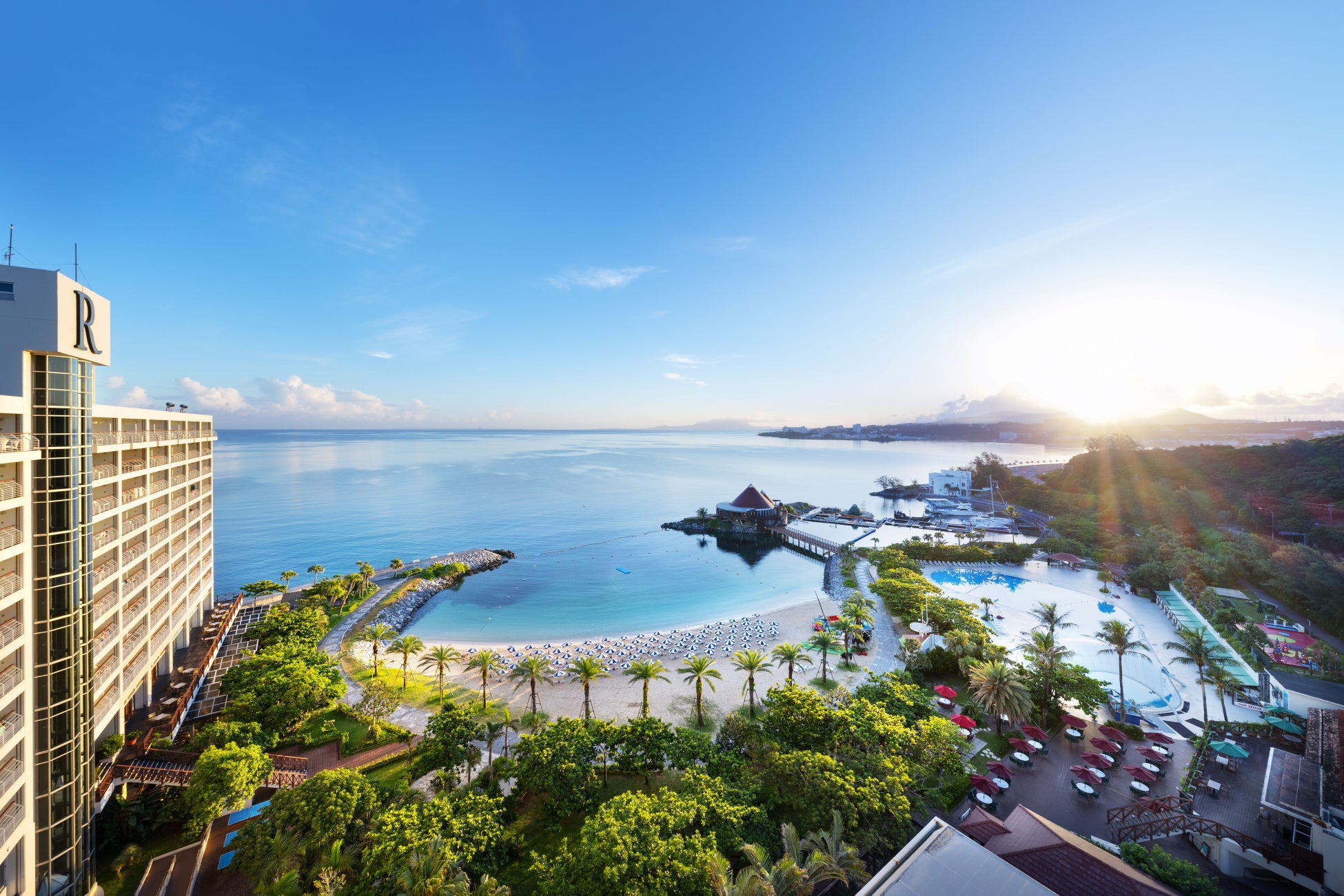 沖縄・恩納村【紅型 × 珊瑚花 アート展】を1月末まで開催。